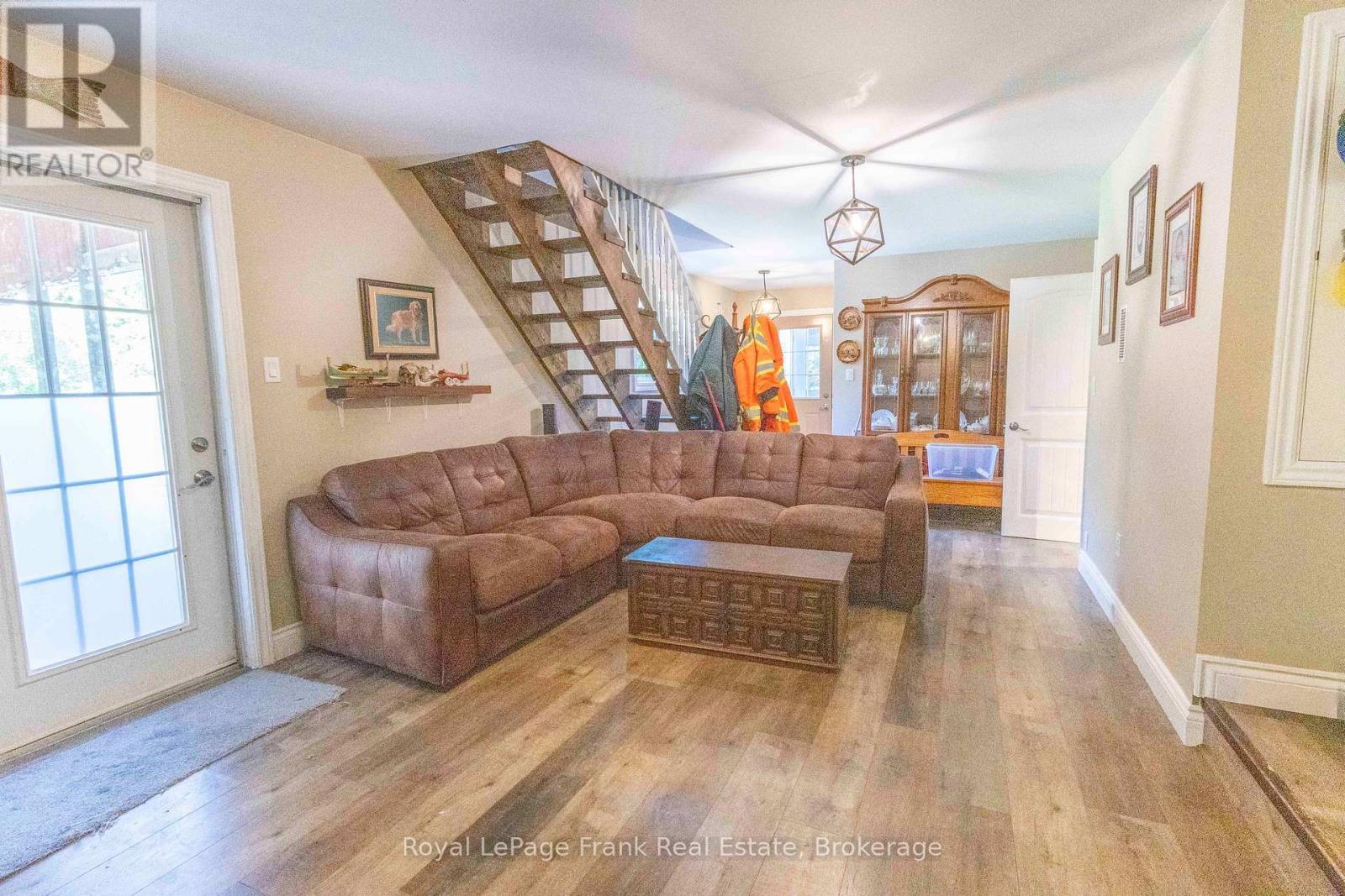 












2477 PIGEON LAKE ROAD

,
Kawartha Lakes (Bobcaygeon),




Ontario
K0M1A0

