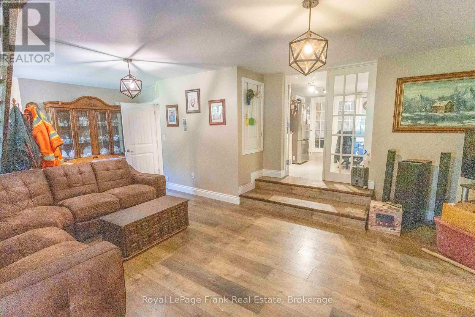 












2477 PIGEON LAKE ROAD

,
Kawartha Lakes (Bobcaygeon),




Ontario
K0M1A0

