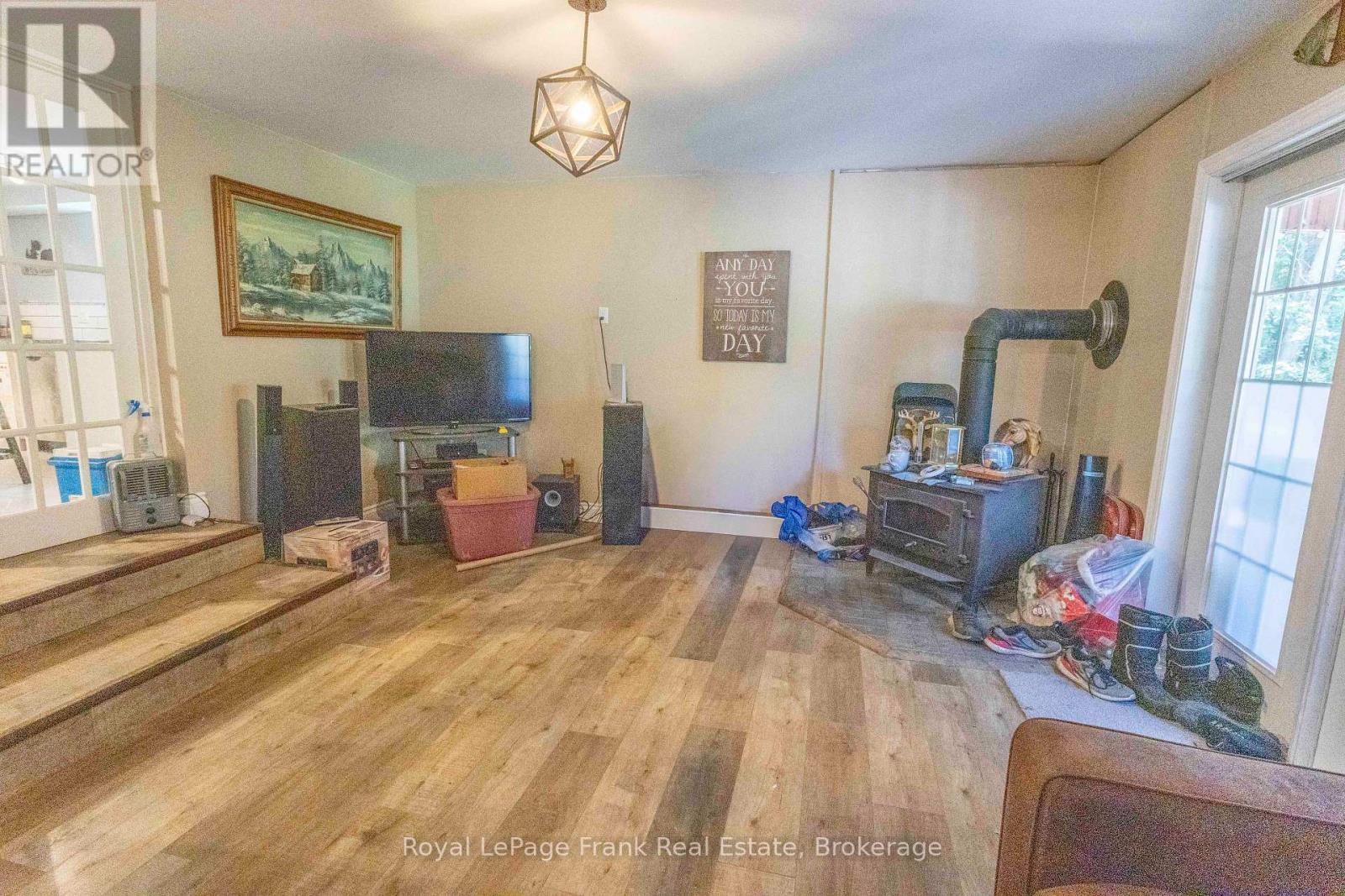 












2477 PIGEON LAKE ROAD

,
Kawartha Lakes (Bobcaygeon),




Ontario
K0M1A0

