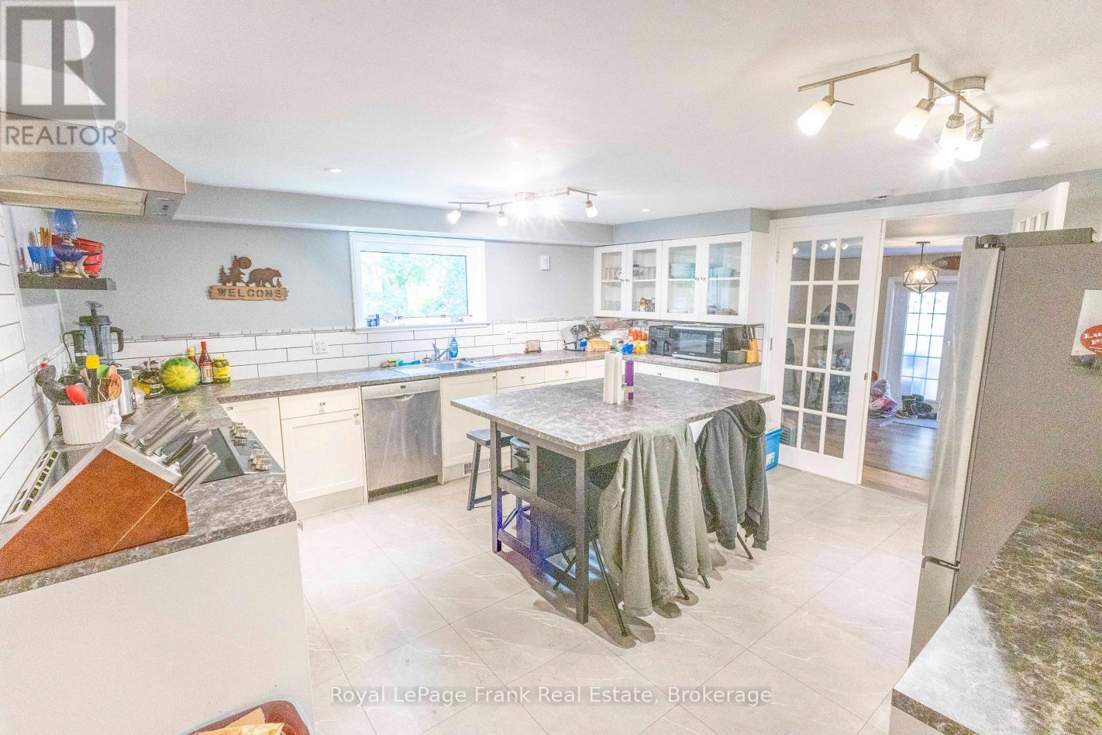 












2477 PIGEON LAKE ROAD

,
Kawartha Lakes (Bobcaygeon),




Ontario
K0M1A0

