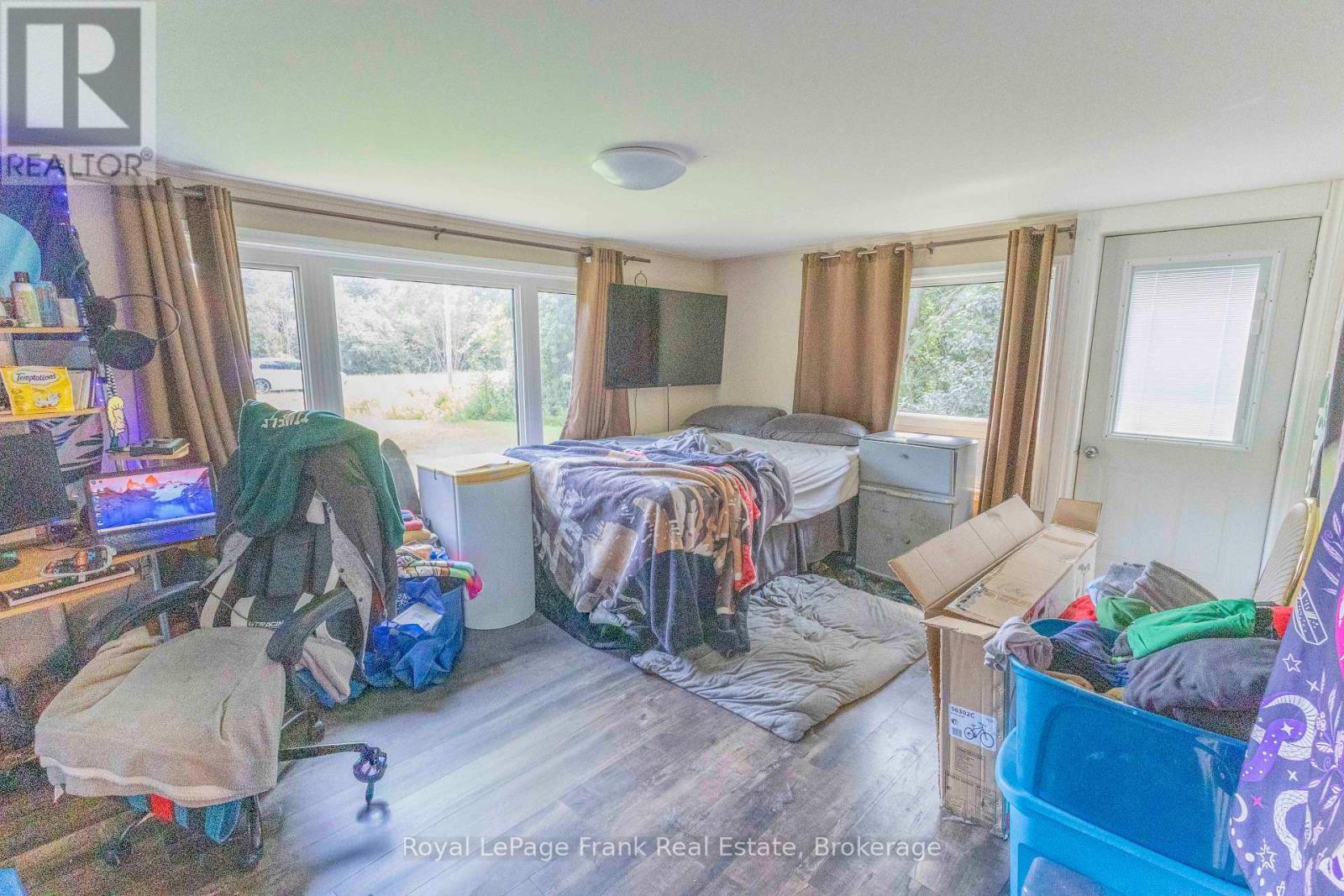 












2477 PIGEON LAKE ROAD

,
Kawartha Lakes (Bobcaygeon),




Ontario
K0M1A0

