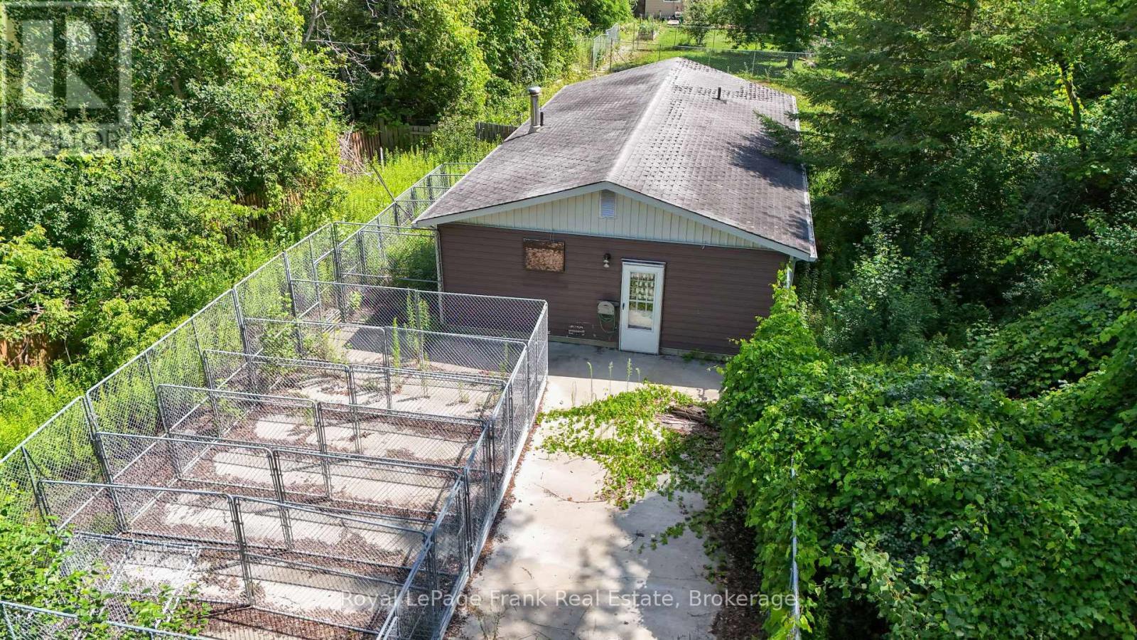 












2477 PIGEON LAKE ROAD

,
Kawartha Lakes (Bobcaygeon),




Ontario
K0M1A0

