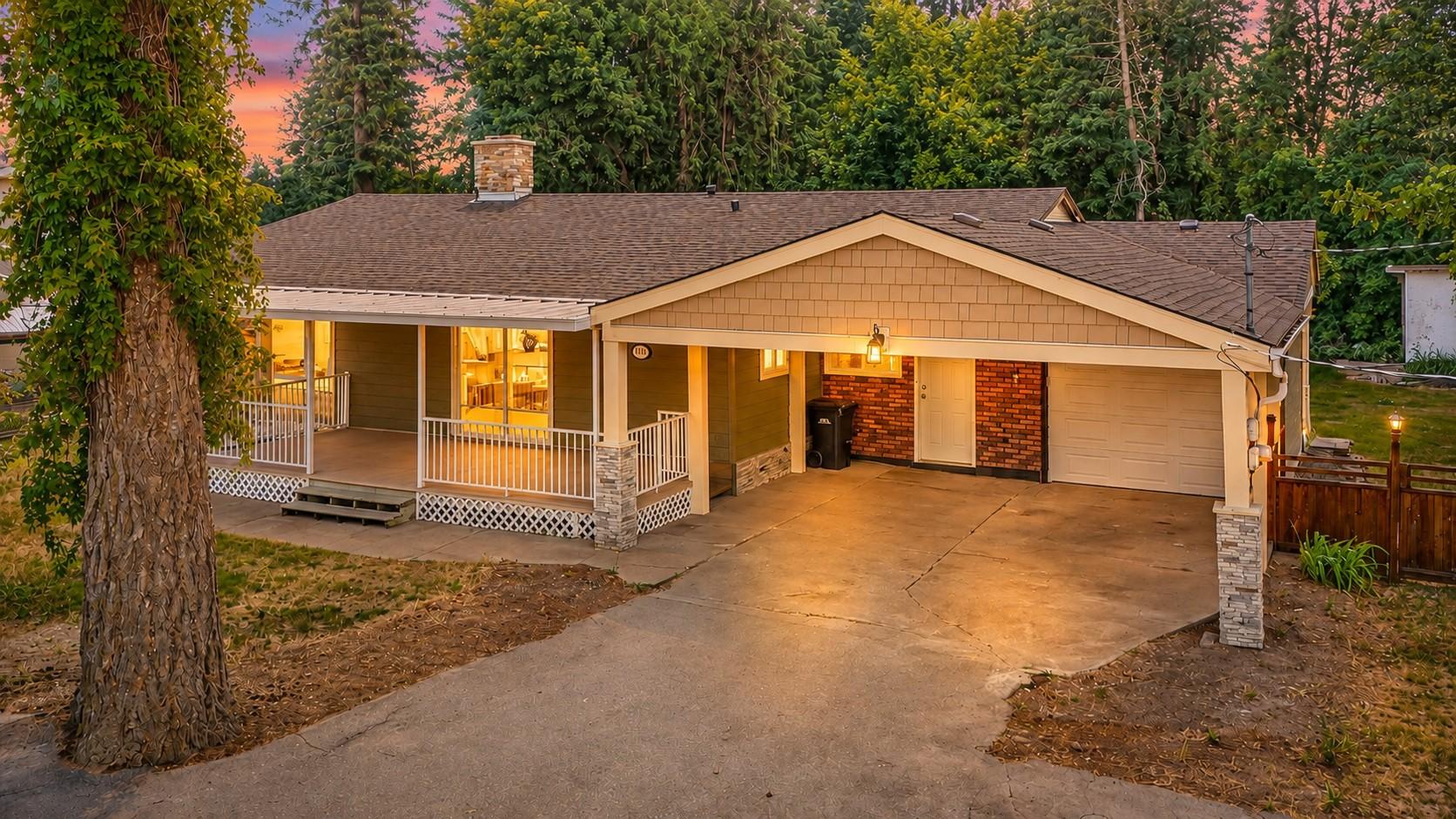 









3585


Warner

Avenue,
Armstrong,




BC
V0E 1B2

