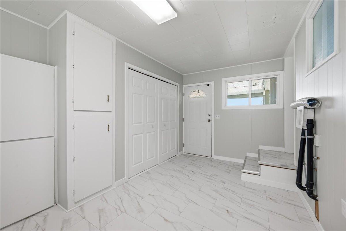 









3585


Warner

Avenue,
Armstrong,




BC
V0E 1B2

