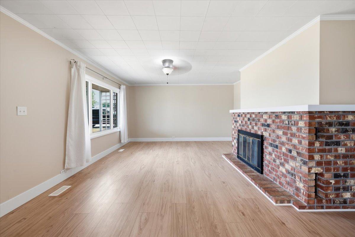 









3585


Warner

Avenue,
Armstrong,




BC
V0E 1B2


