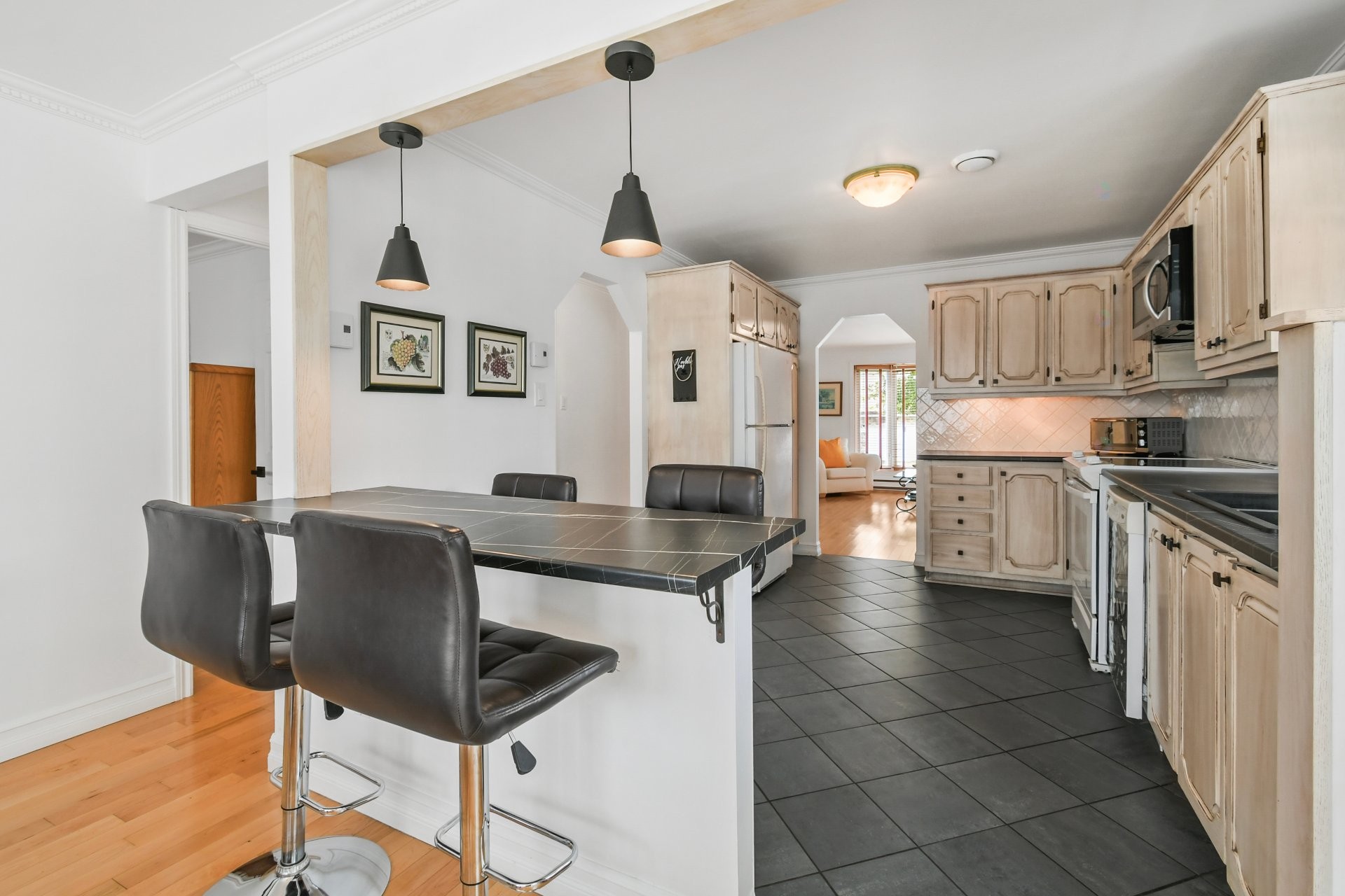 









7305


Rue Turner

,
Brossard,




QC
J4W2P1

