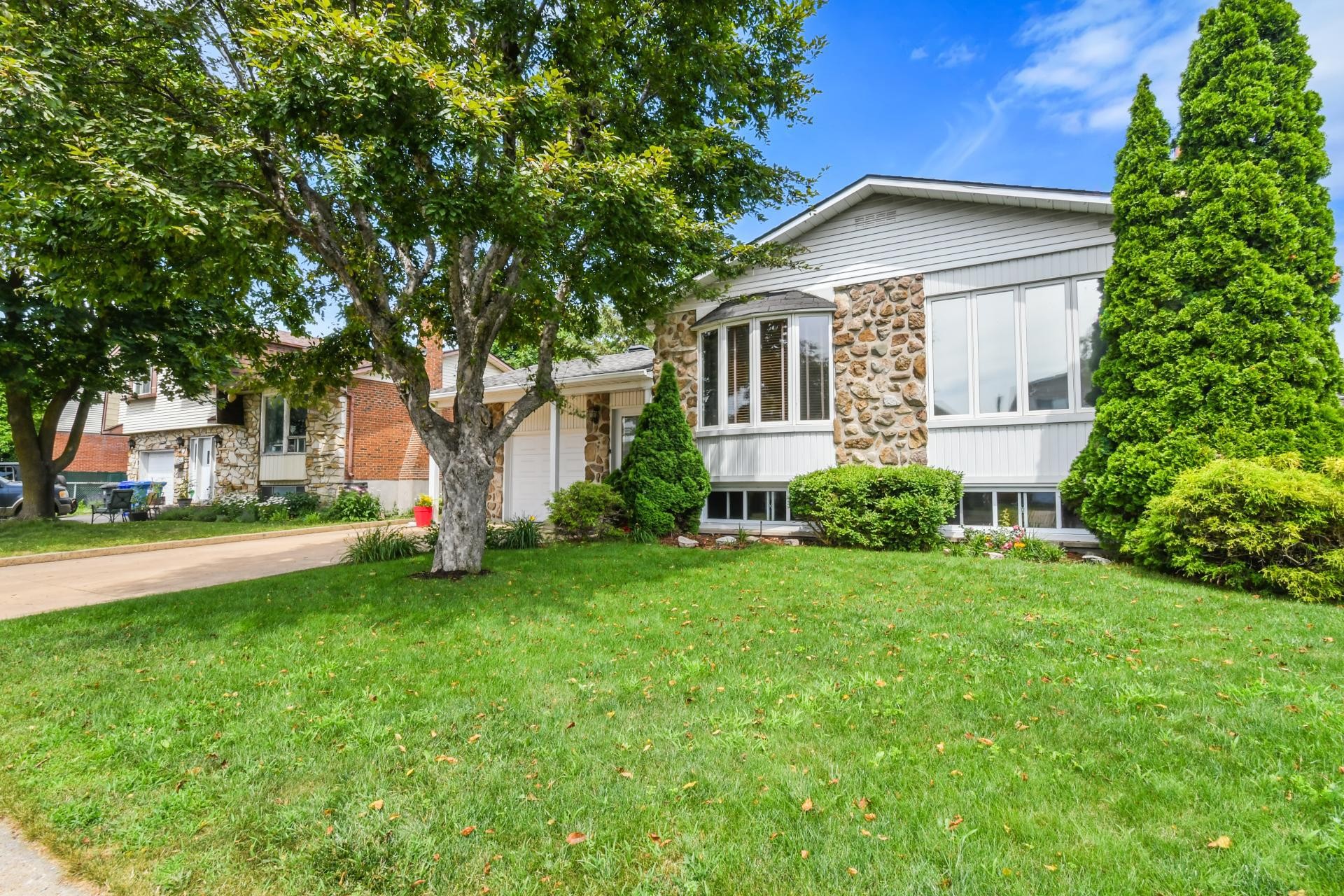 









7305


Rue Turner

,
Brossard,




QC
J4W2P1

