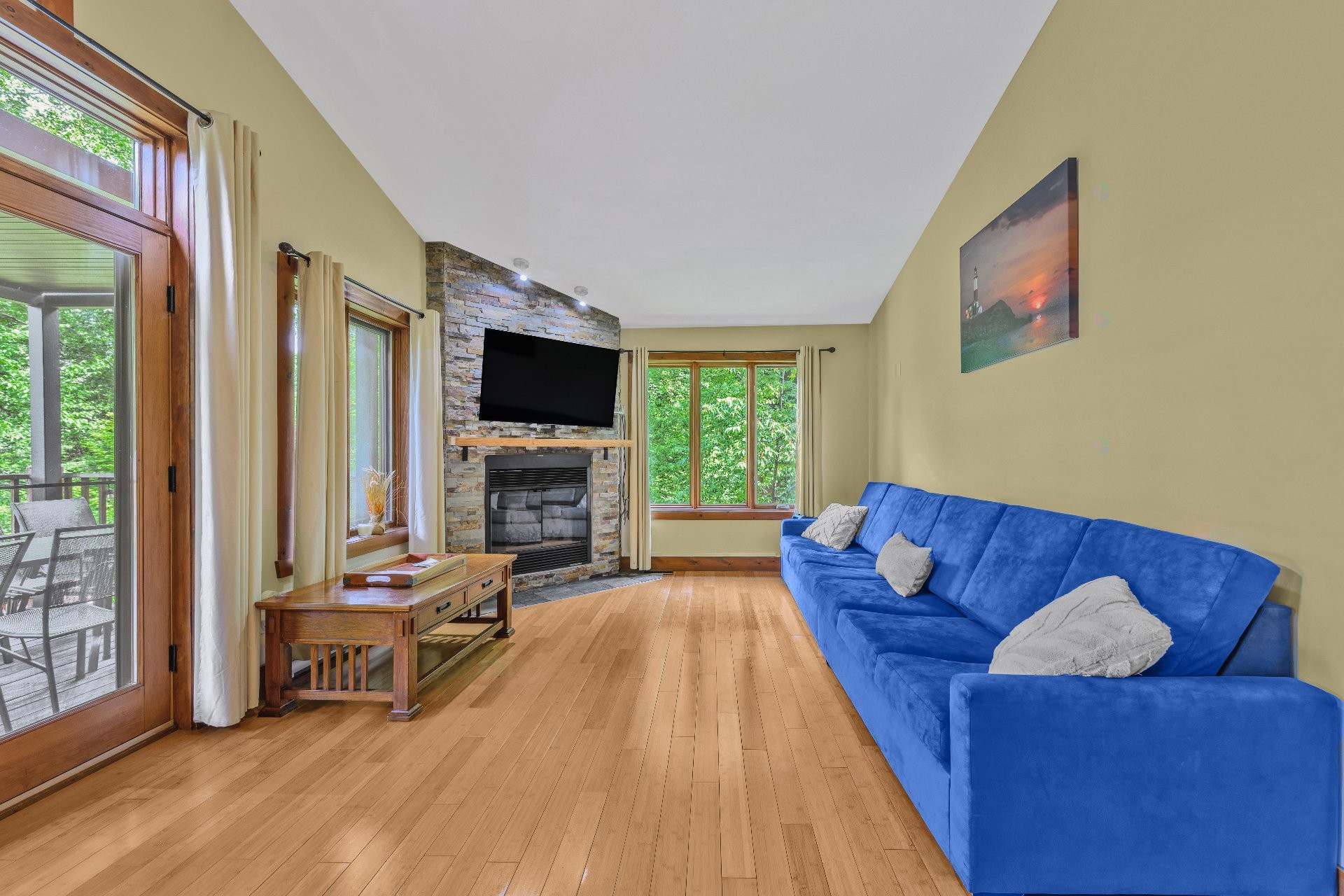 









2110


Ch. du Lac-Quenouille

, 47,
Val-des-Lacs,




QC
J0T2P0

