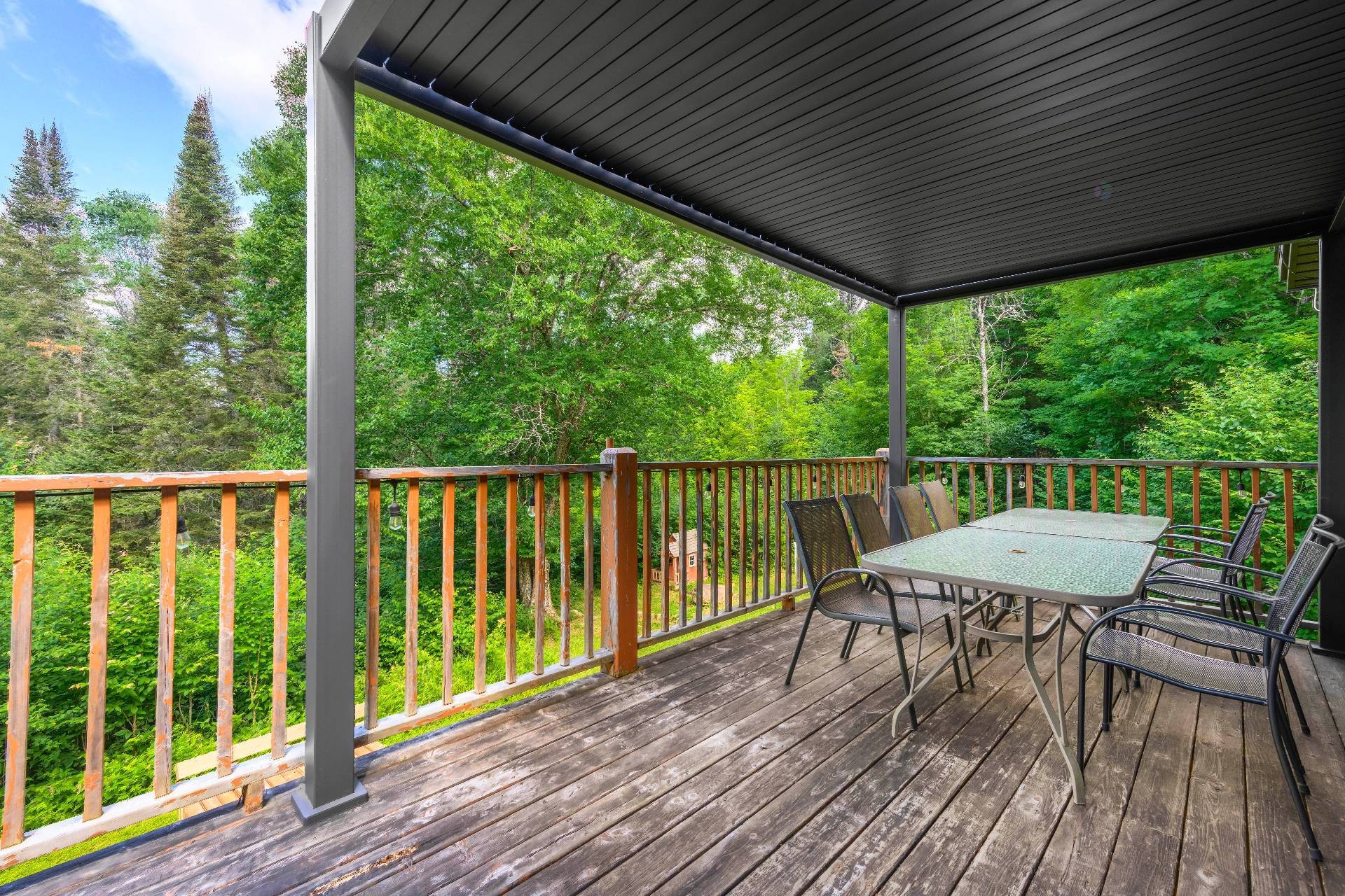 









2110


Ch. du Lac-Quenouille

, 47,
Val-des-Lacs,




QC
J0T2P0

