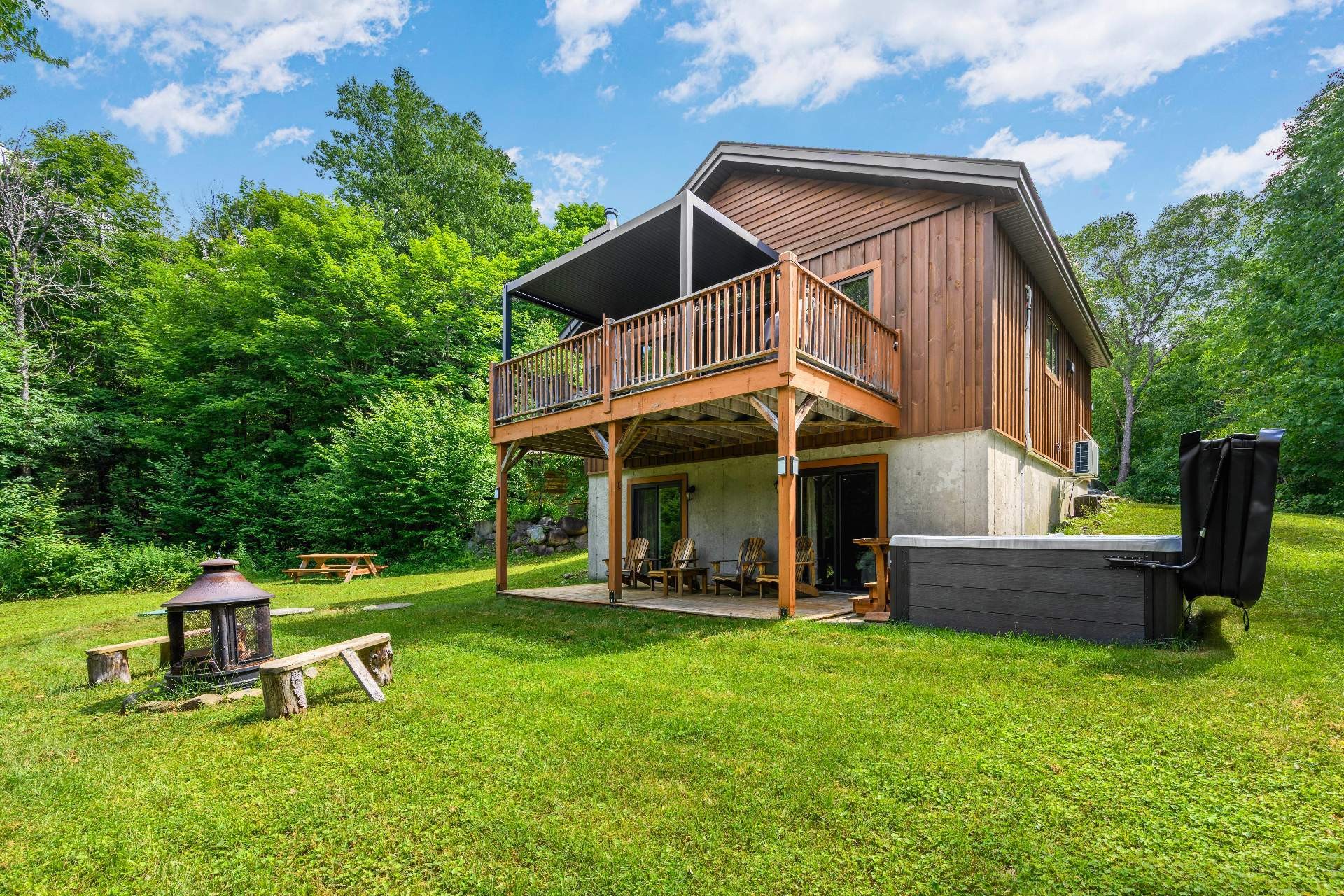 









2110


Ch. du Lac-Quenouille

, 47,
Val-des-Lacs,




QC
J0T2P0

