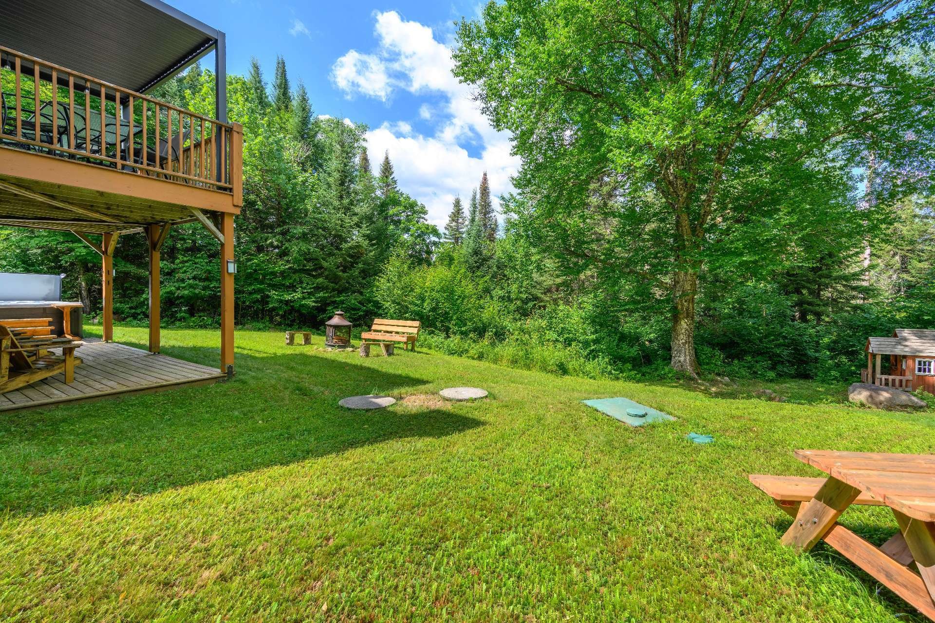 









2110


Ch. du Lac-Quenouille

, 47,
Val-des-Lacs,




QC
J0T2P0

