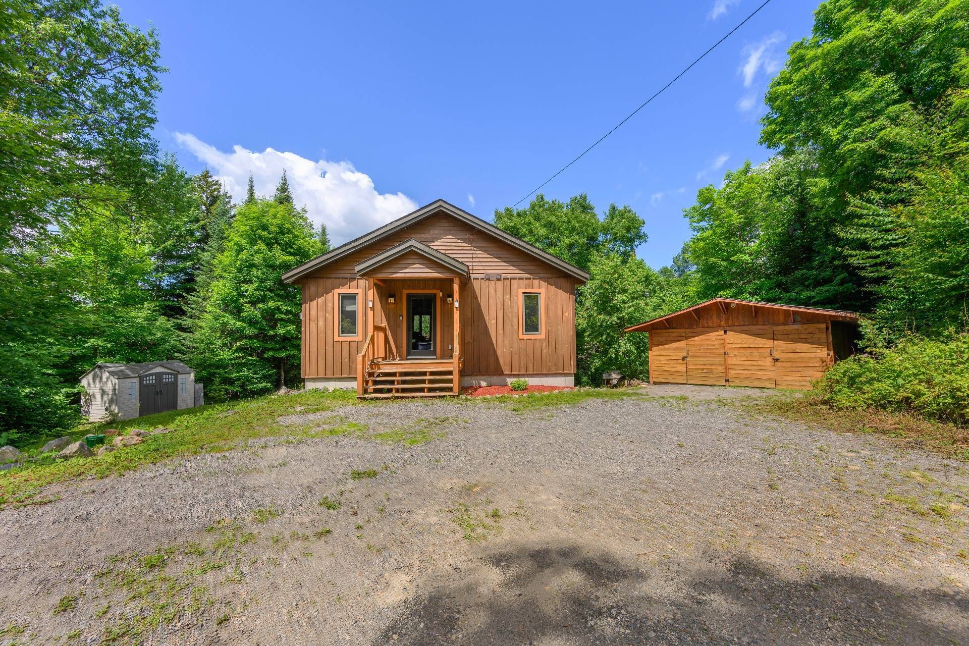









2110


Ch. du Lac-Quenouille

, 47,
Val-des-Lacs,




QC
J0T2P0

