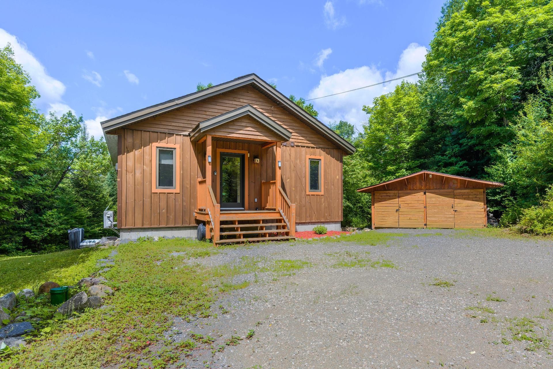 









2110


Ch. du Lac-Quenouille

, 47,
Val-des-Lacs,




QC
J0T2P0

