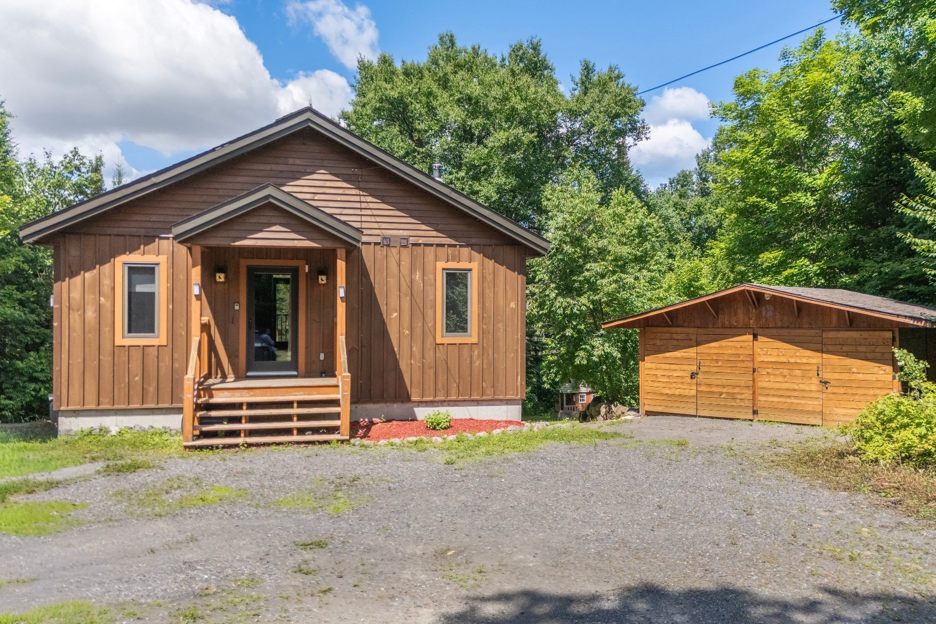 









2110


Ch. du Lac-Quenouille

, 47,
Val-des-Lacs,




QC
J0T2P0

