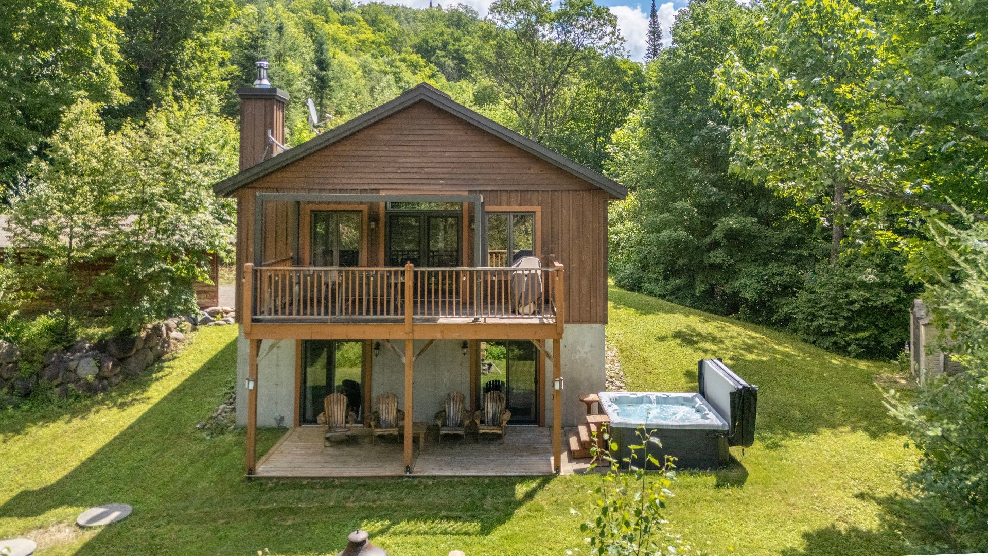 









2110


Ch. du Lac-Quenouille

, 47,
Val-des-Lacs,




QC
J0T2P0

