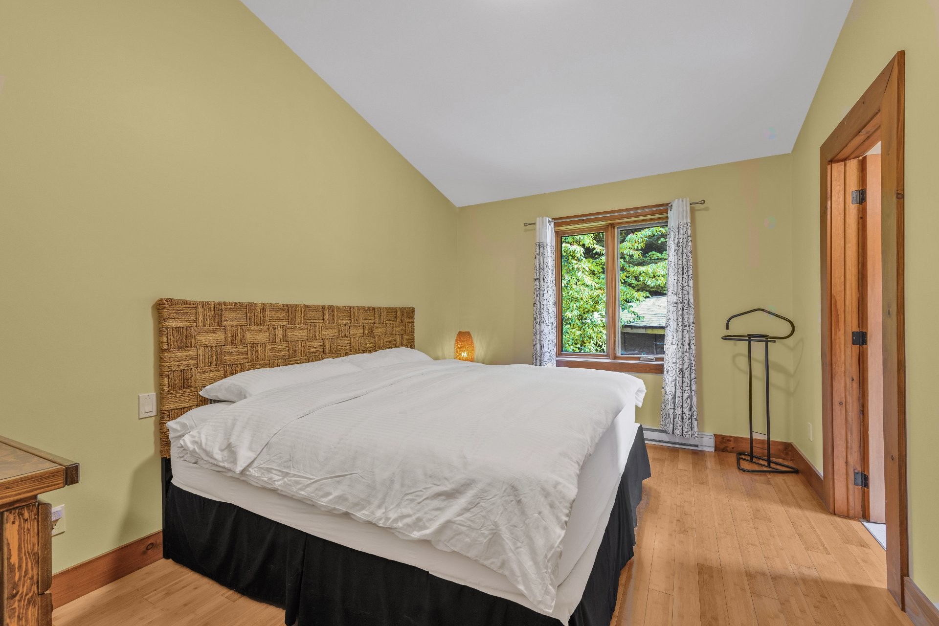 









2110


Ch. du Lac-Quenouille

, 47,
Val-des-Lacs,




QC
J0T2P0

