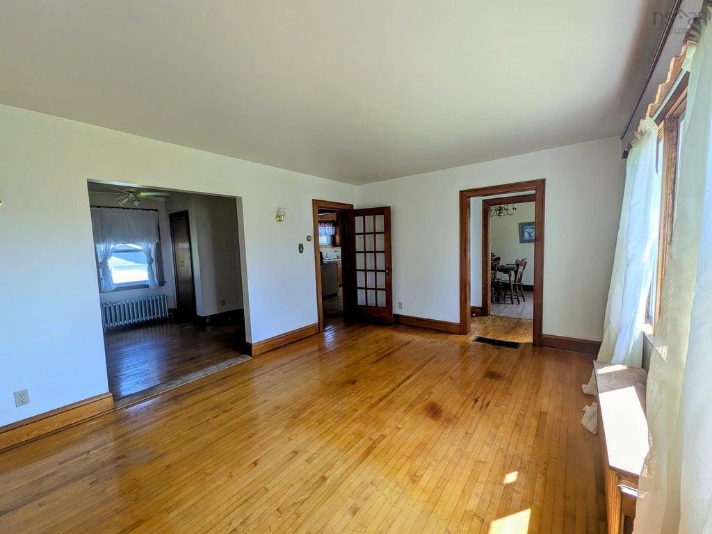 












1843 Sydney Road

,
Reserve Mines,




NS
B1M 1A3

