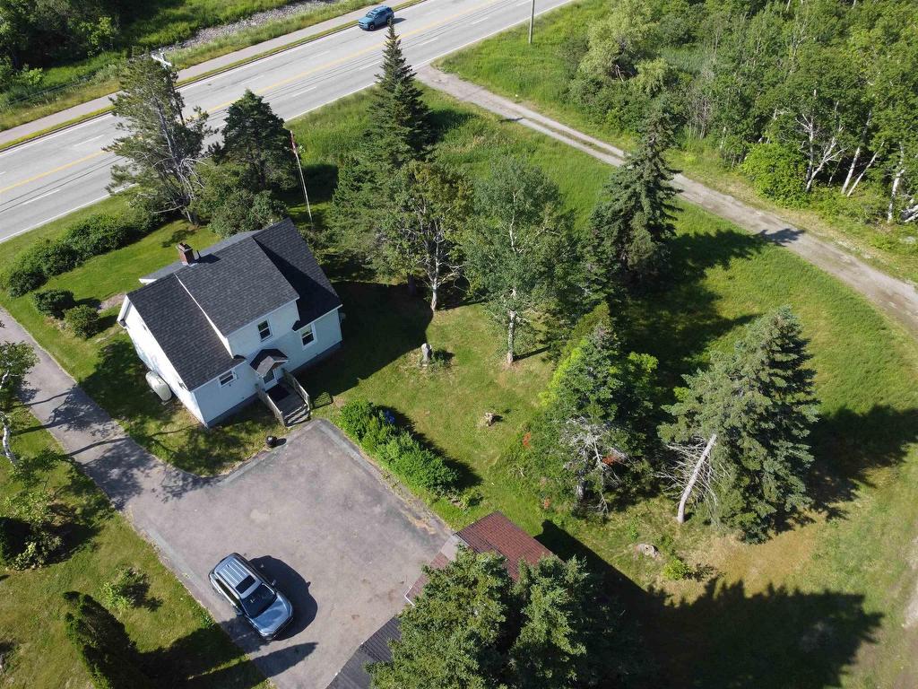 












1843 Sydney Road

,
Reserve Mines,




NS
B1M 1A3

