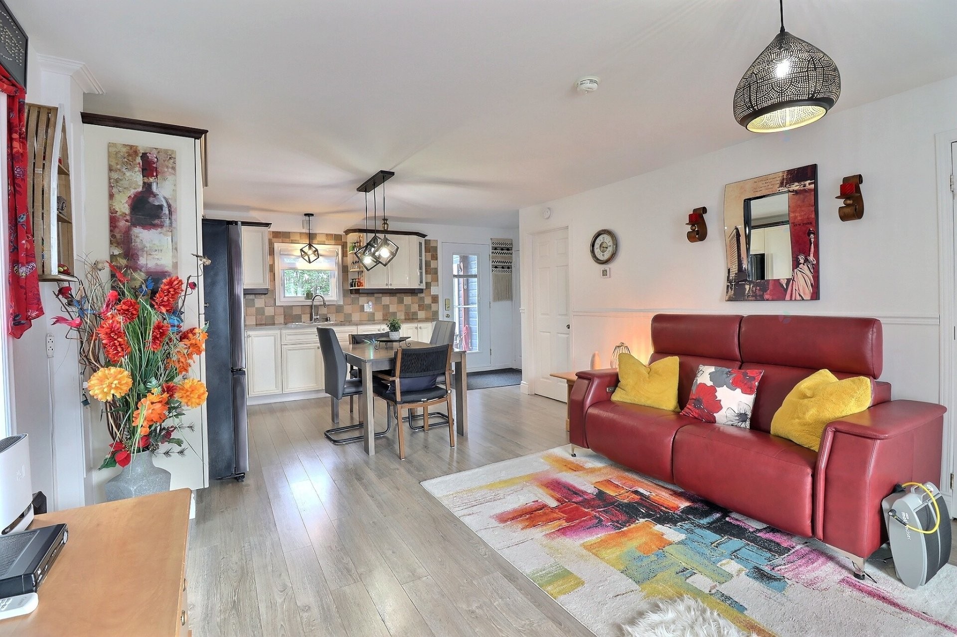 









695


Rue Caron

,
Saguenay (Chicoutimi),




QC
G7J2Z8


