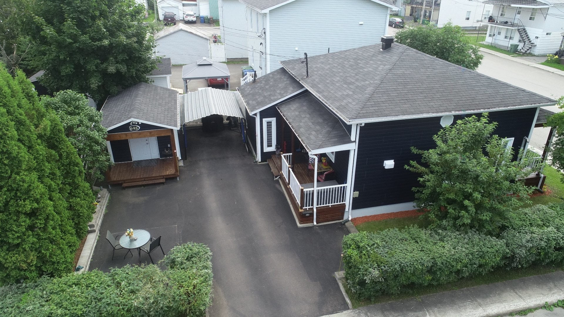 









695


Rue Caron

,
Saguenay (Chicoutimi),




QC
G7J2Z8

