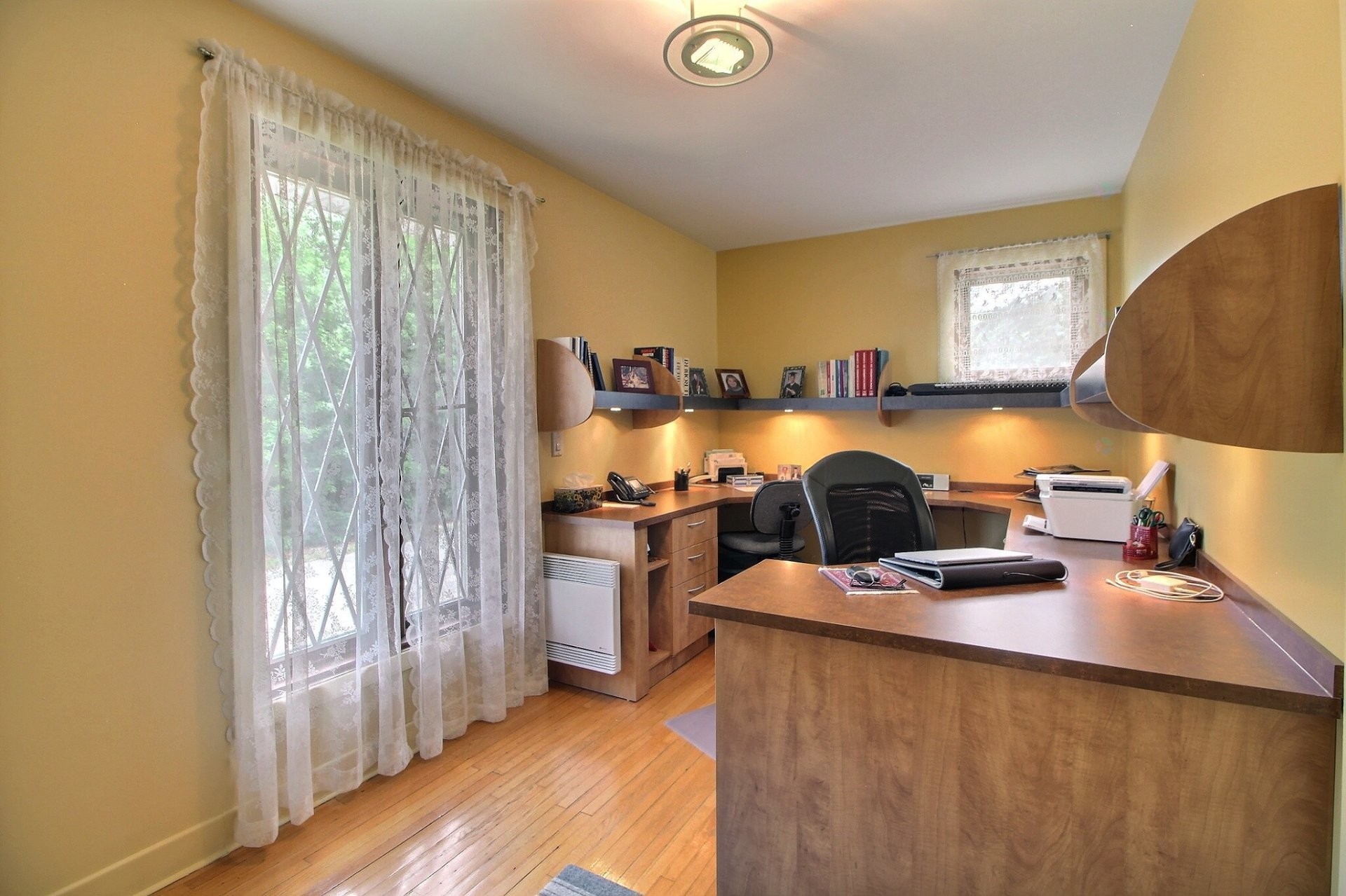 









395


Rue du Site-Perreault

,
Shawinigan,




QC
G9P2G3

