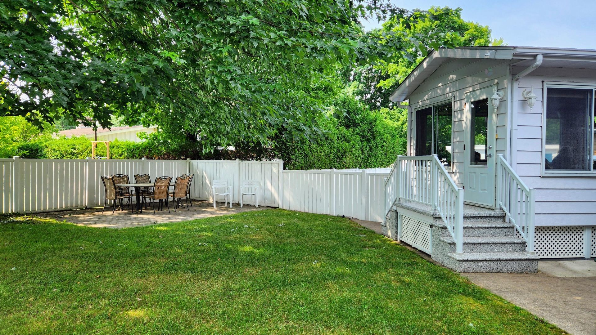 









395


Rue du Site-Perreault

,
Shawinigan,




QC
G9P2G3

