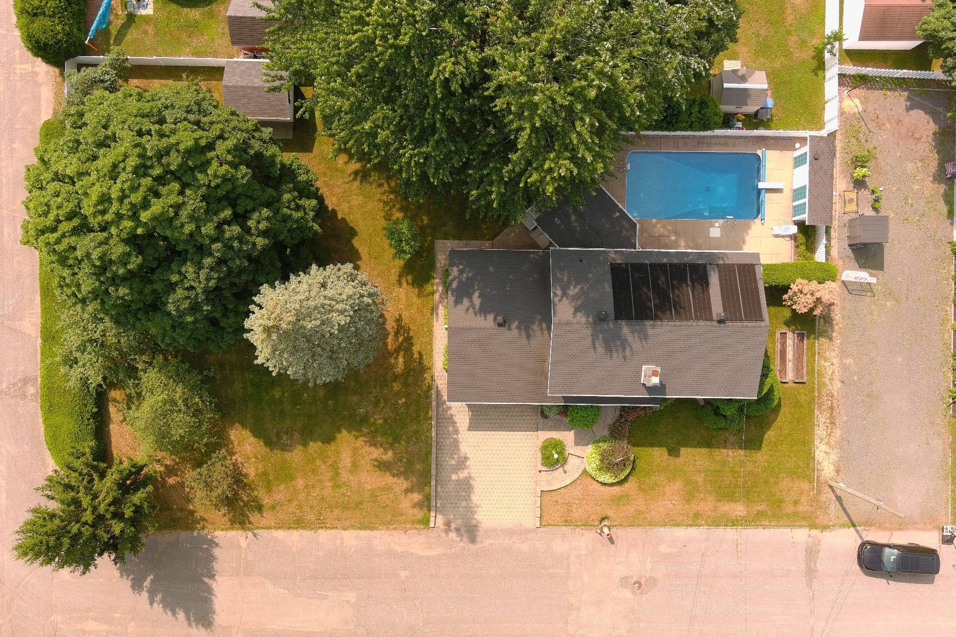 









395


Rue du Site-Perreault

,
Shawinigan,




QC
G9P2G3

