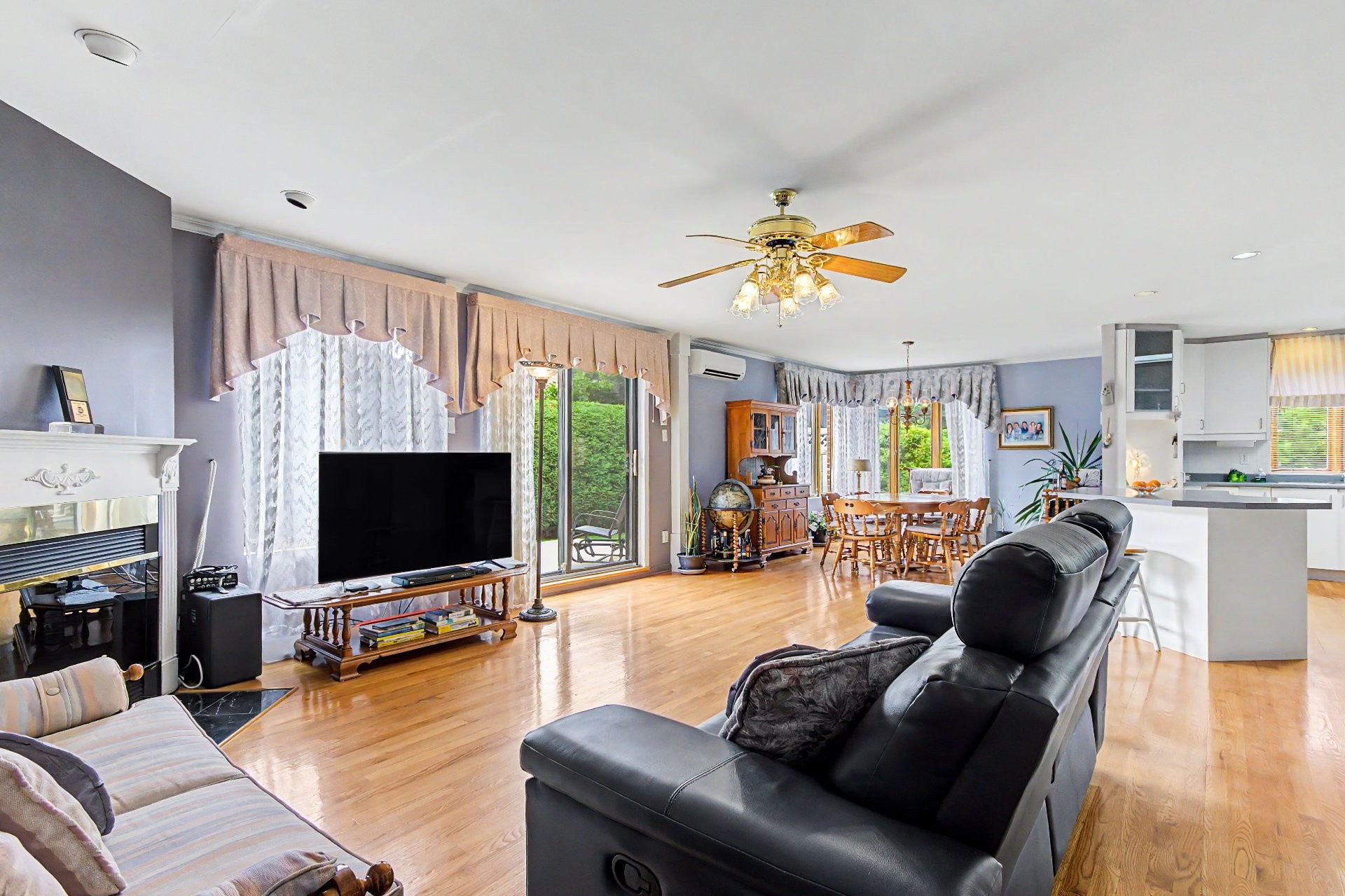 









1594


Rue Fortier

,
Saint-Bruno-de-Montarville,




QC
J3V6A5

