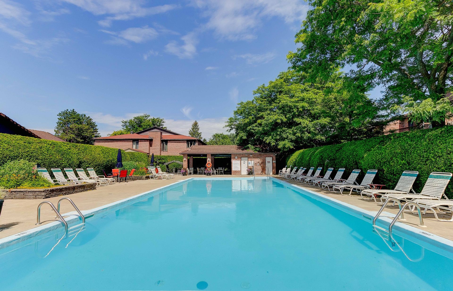 









1594


Rue Fortier

,
Saint-Bruno-de-Montarville,




QC
J3V6A5

