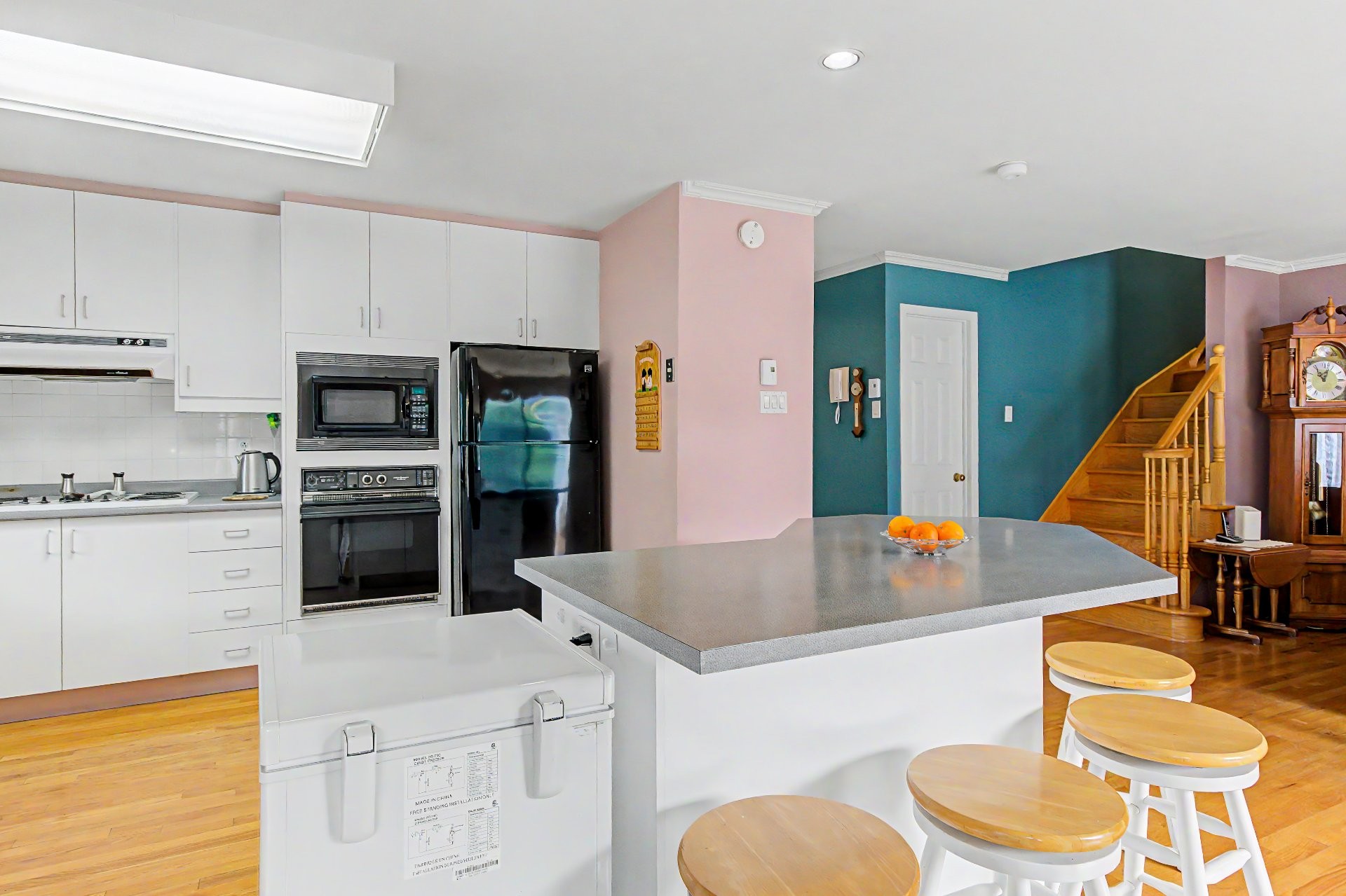 









1594


Rue Fortier

,
Saint-Bruno-de-Montarville,




QC
J3V6A5

