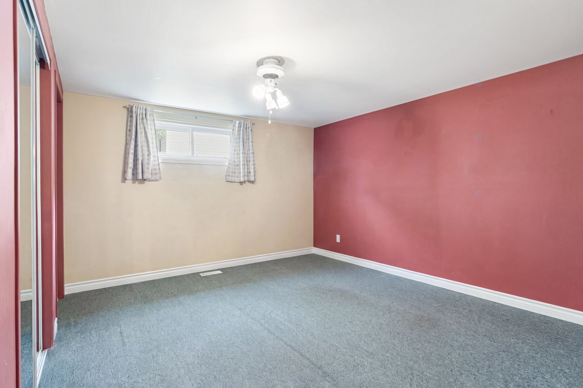 









302


Rue Gabrielle-Roy

,
Varennes,




QC
J3X1L8

