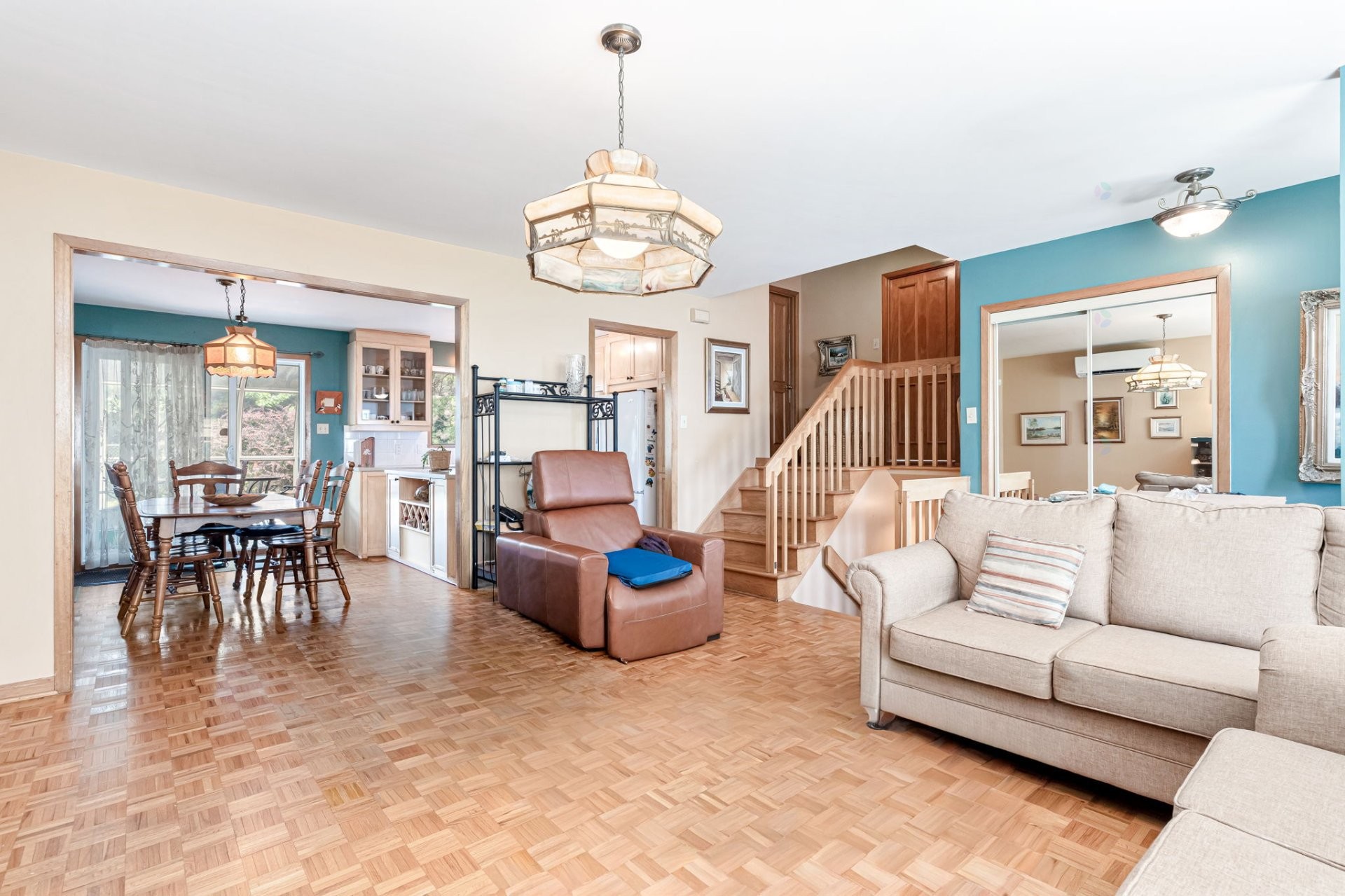









302


Rue Gabrielle-Roy

,
Varennes,




QC
J3X1L8

