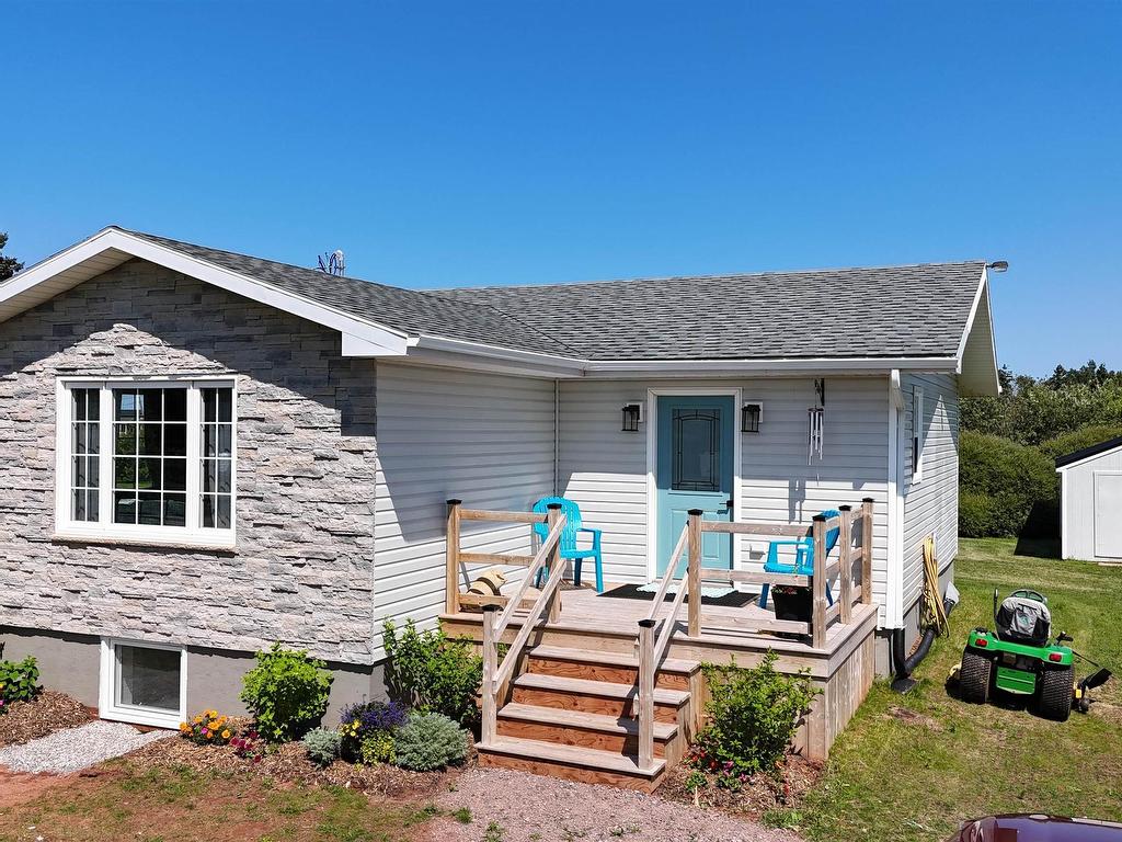 












44 MacDonald Shore Road

,
West Point,




PE
C0B 1V0

