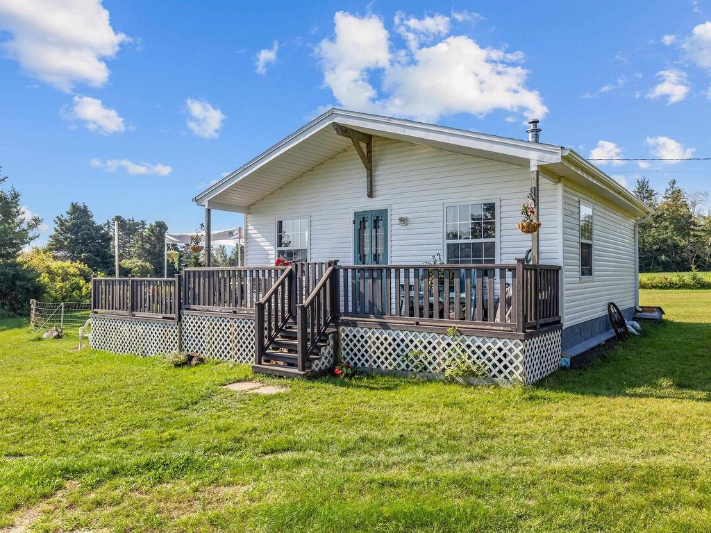 












140 SULLIVAN Road

,
Foxley River,




PE
C0B 1H0


