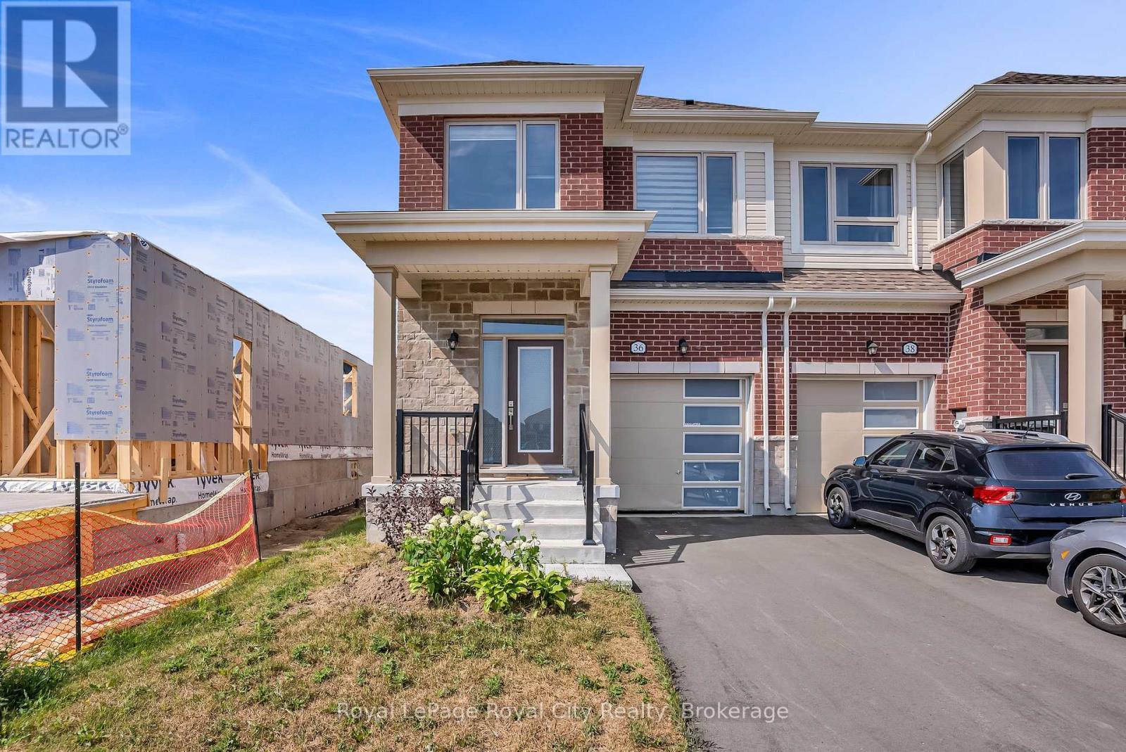 












36 PREST WAY

,
Centre Wellington (Fergus),




Ontario
N1M0K3

