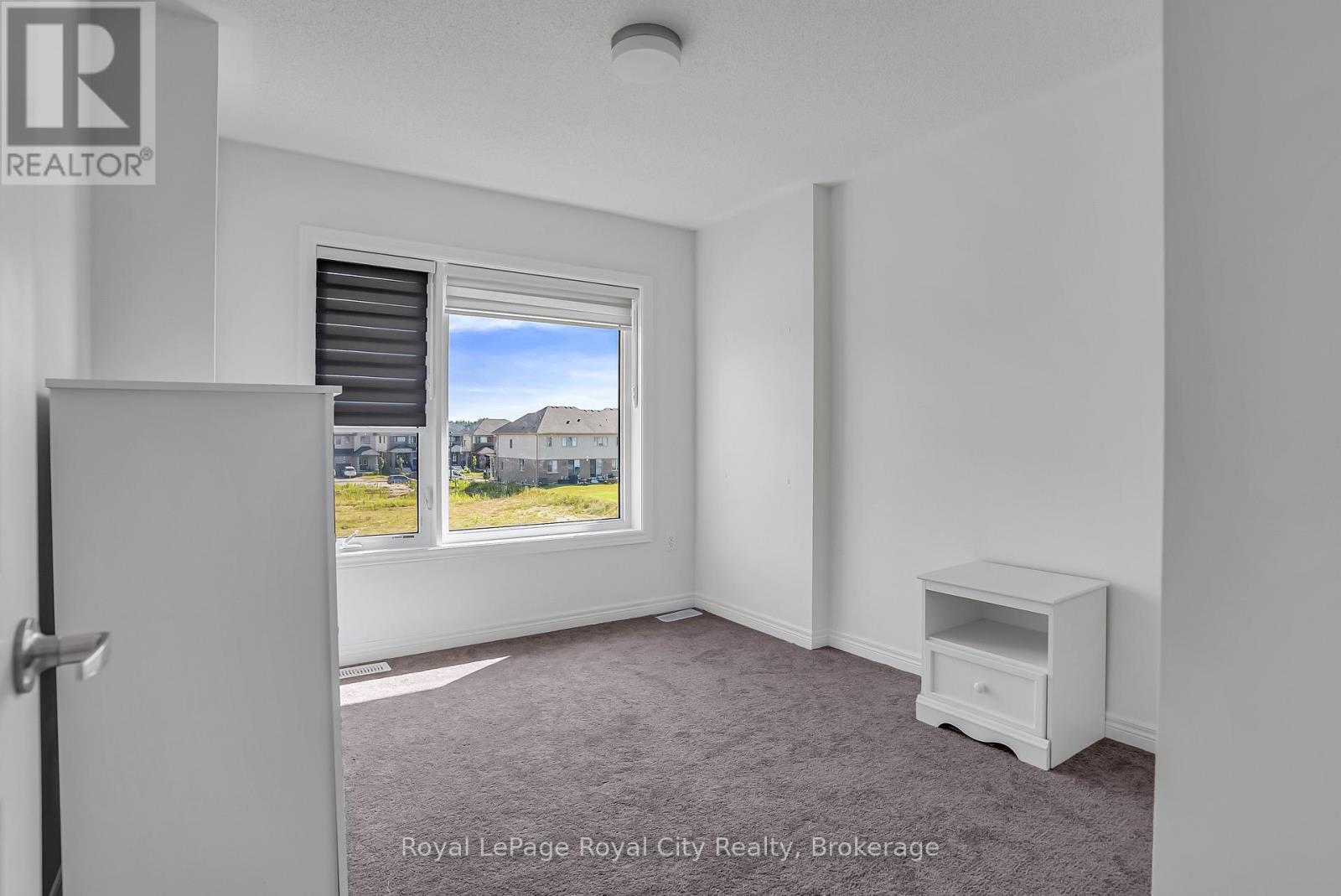 












36 PREST WAY

,
Centre Wellington (Fergus),




Ontario
N1M0K3

