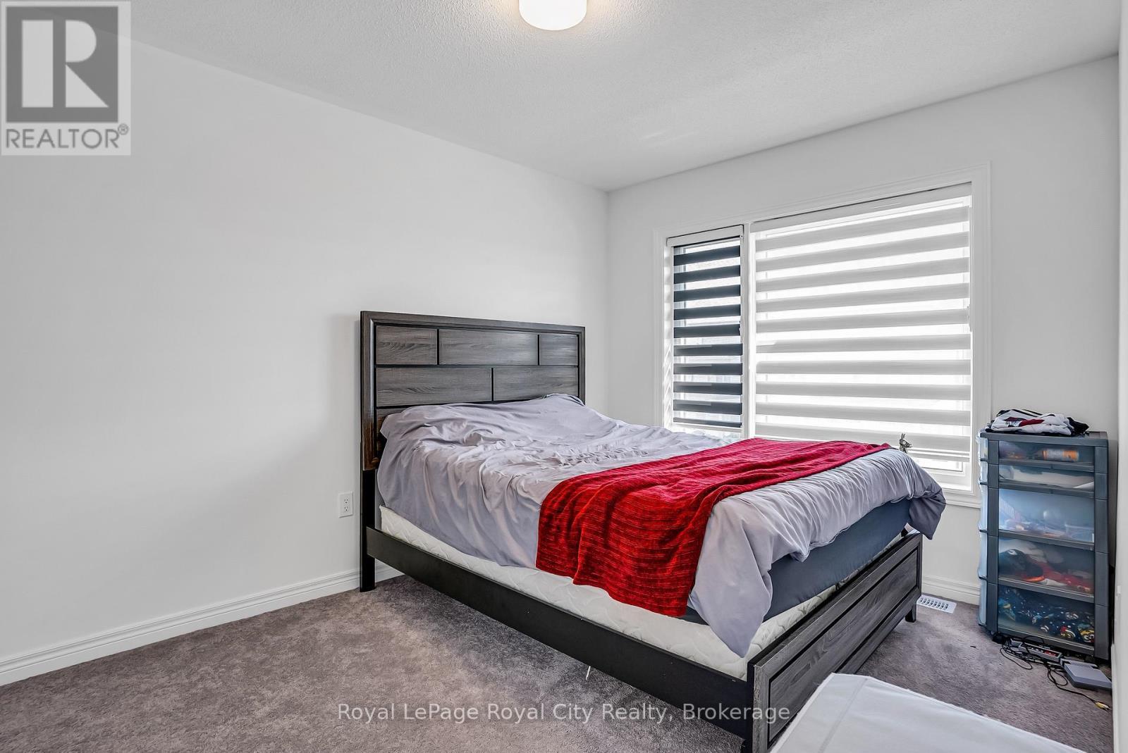 












36 PREST WAY

,
Centre Wellington (Fergus),




Ontario
N1M0K3

