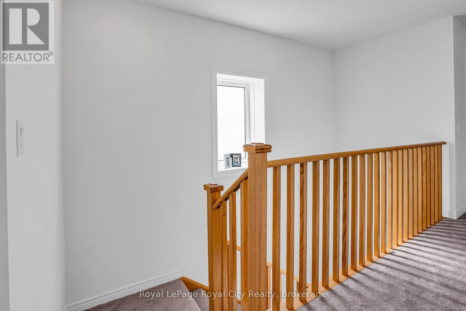 












36 PREST WAY

,
Centre Wellington (Fergus),




Ontario
N1M0K3

