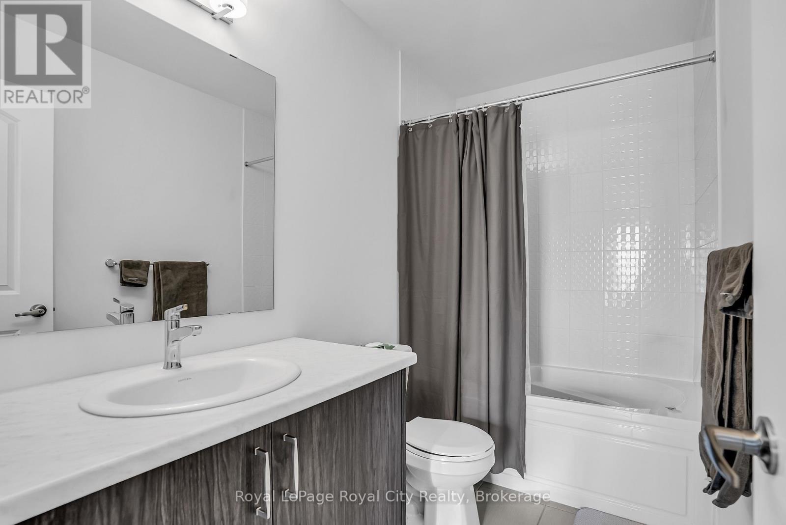 












36 PREST WAY

,
Centre Wellington (Fergus),




Ontario
N1M0K3

