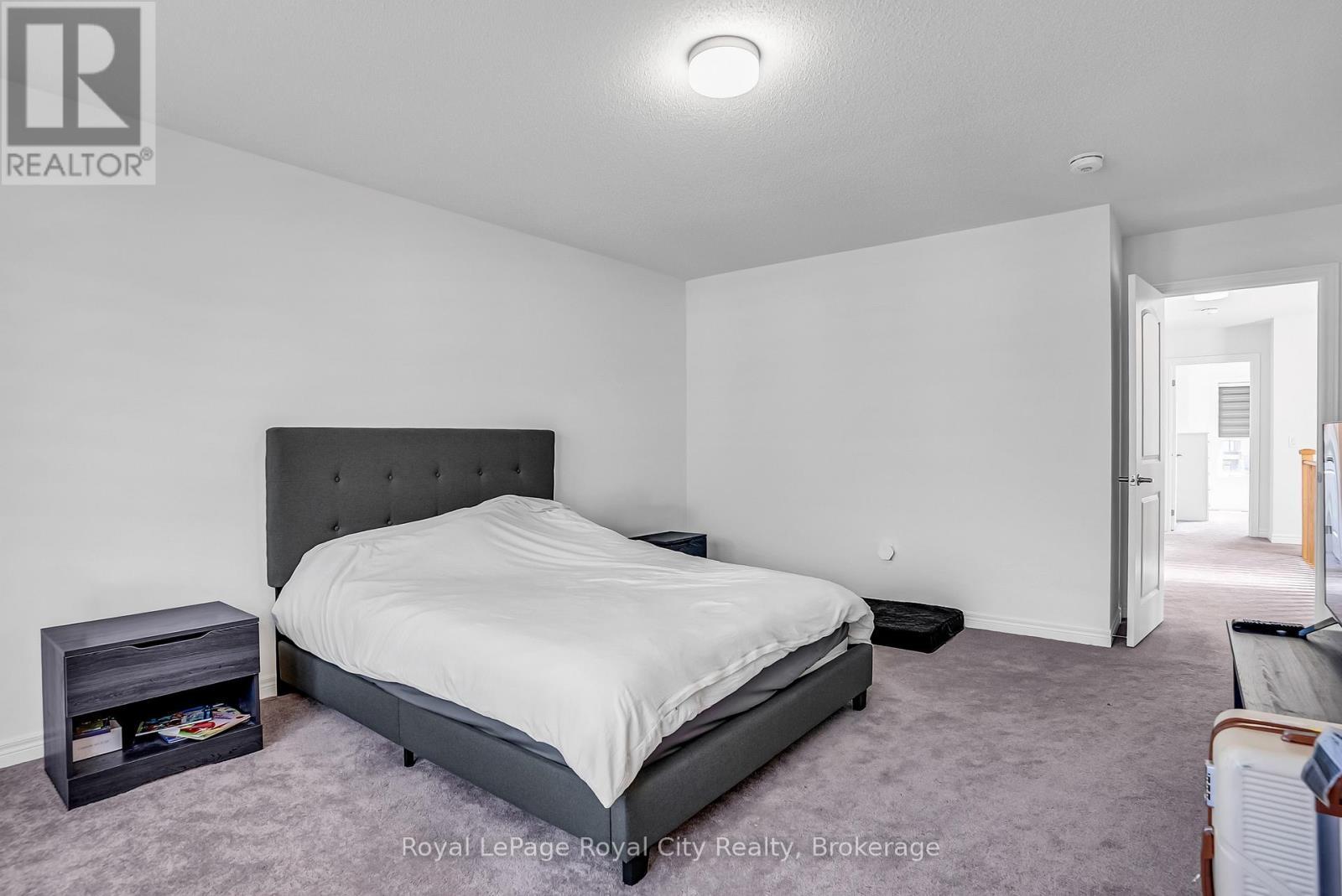 












36 PREST WAY

,
Centre Wellington (Fergus),




Ontario
N1M0K3


