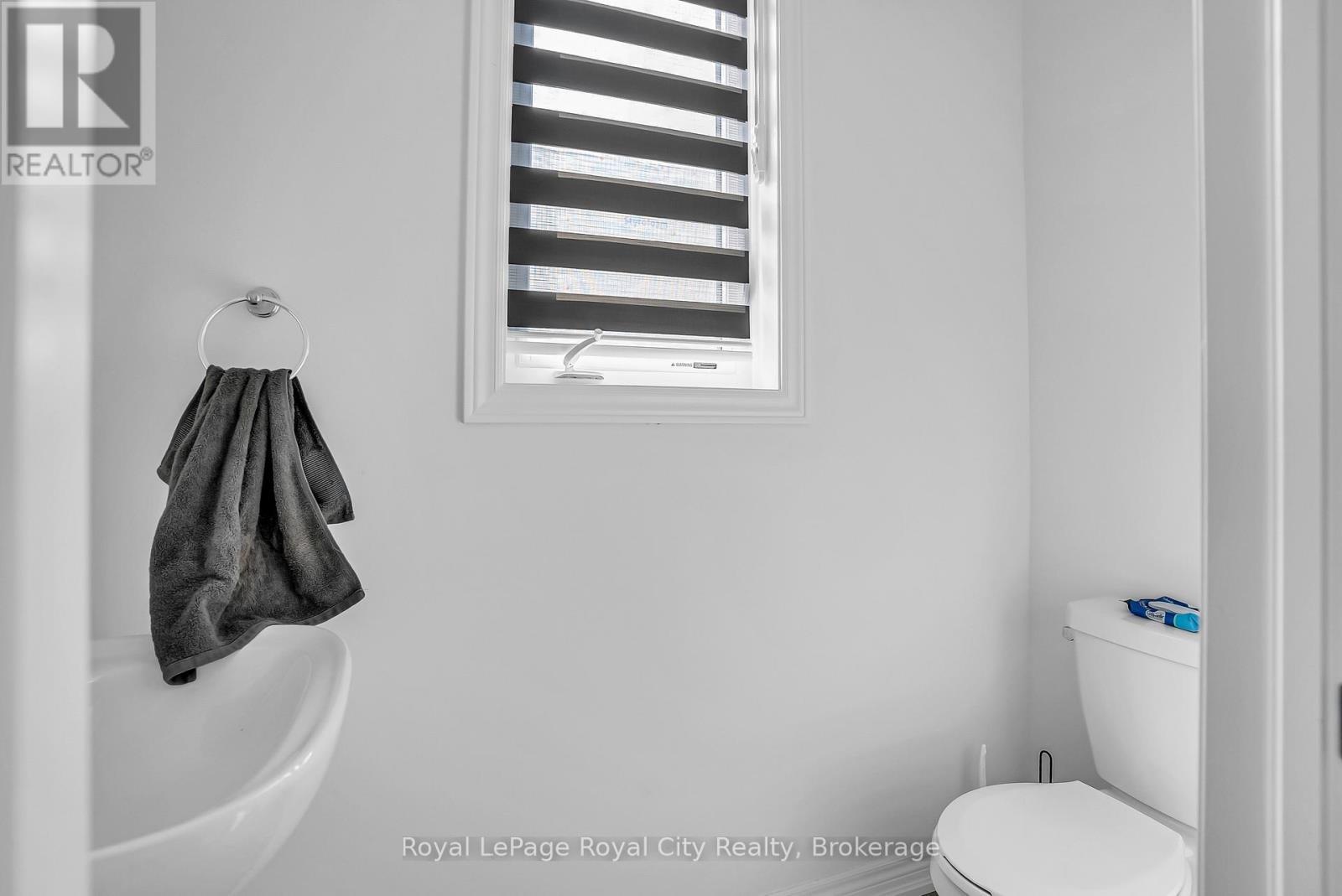 












36 PREST WAY

,
Centre Wellington (Fergus),




Ontario
N1M0K3

