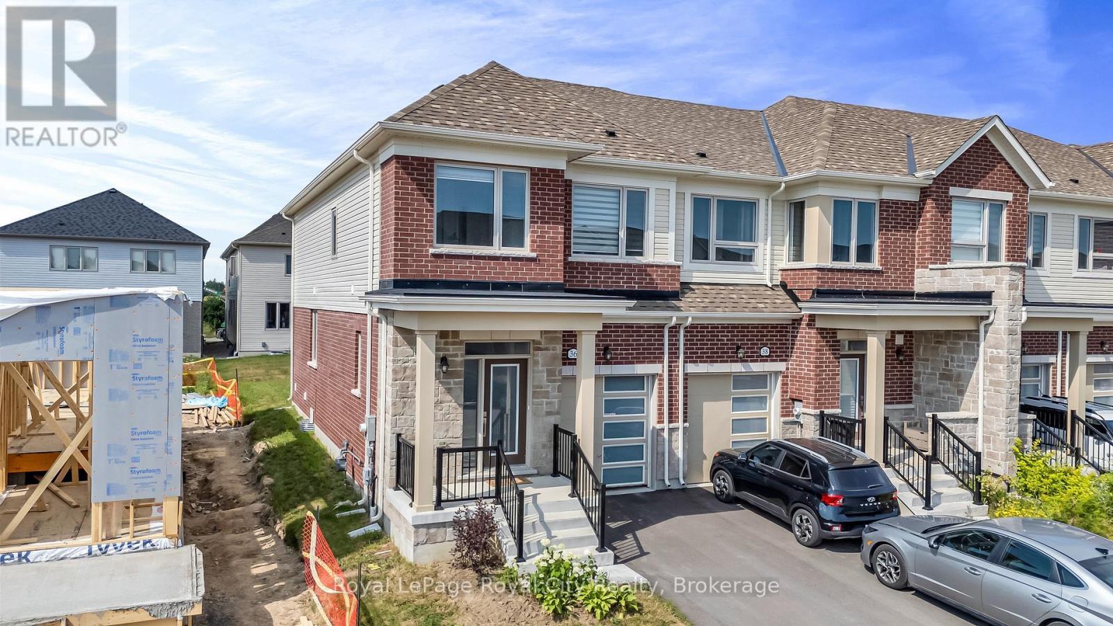 












36 PREST WAY

,
Centre Wellington (Fergus),




Ontario
N1M0K3

