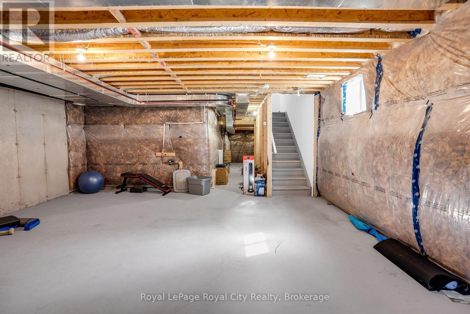 












36 PREST WAY

,
Centre Wellington (Fergus),




Ontario
N1M0K3

