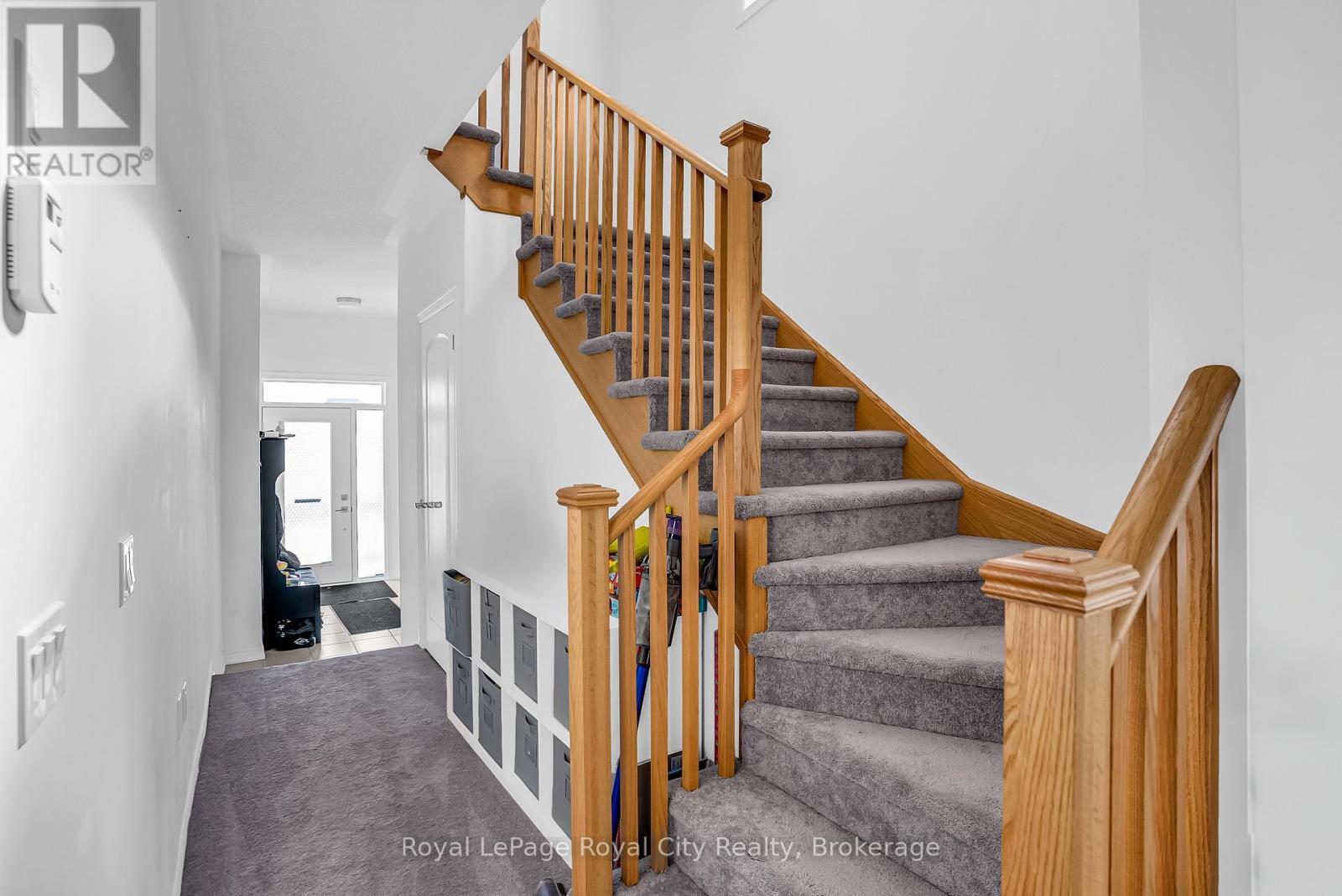 












36 PREST WAY

,
Centre Wellington (Fergus),




Ontario
N1M0K3

