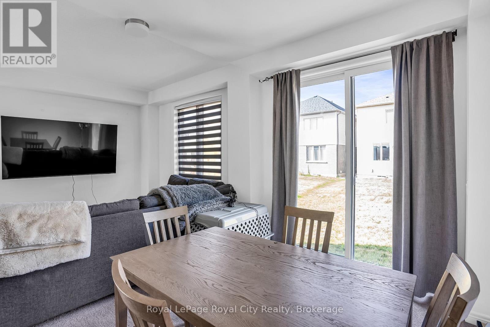 












36 PREST WAY

,
Centre Wellington (Fergus),




Ontario
N1M0K3

