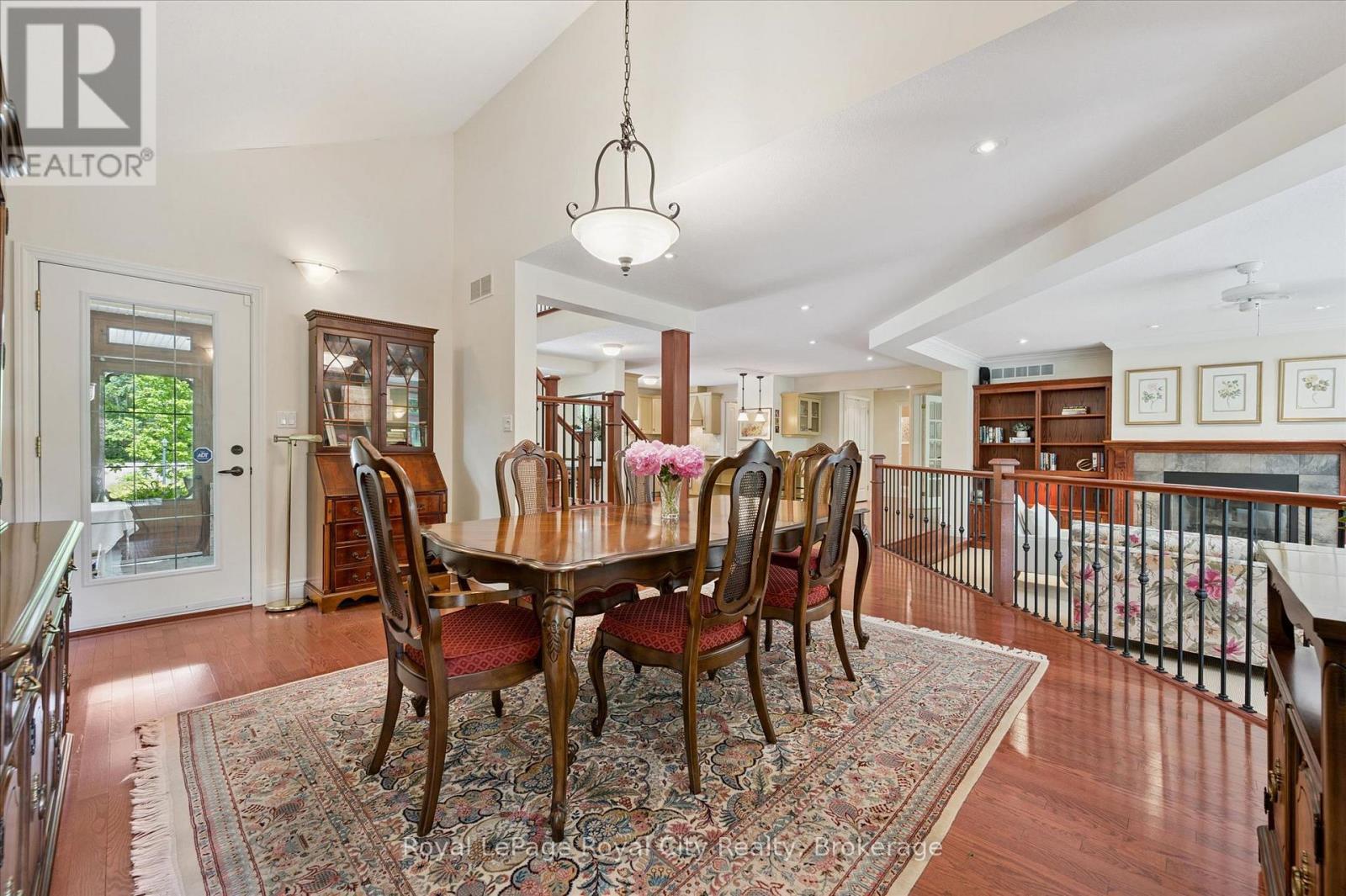 












135 HUME ROAD

,
Puslinch,




Ontario
N0B2J0

