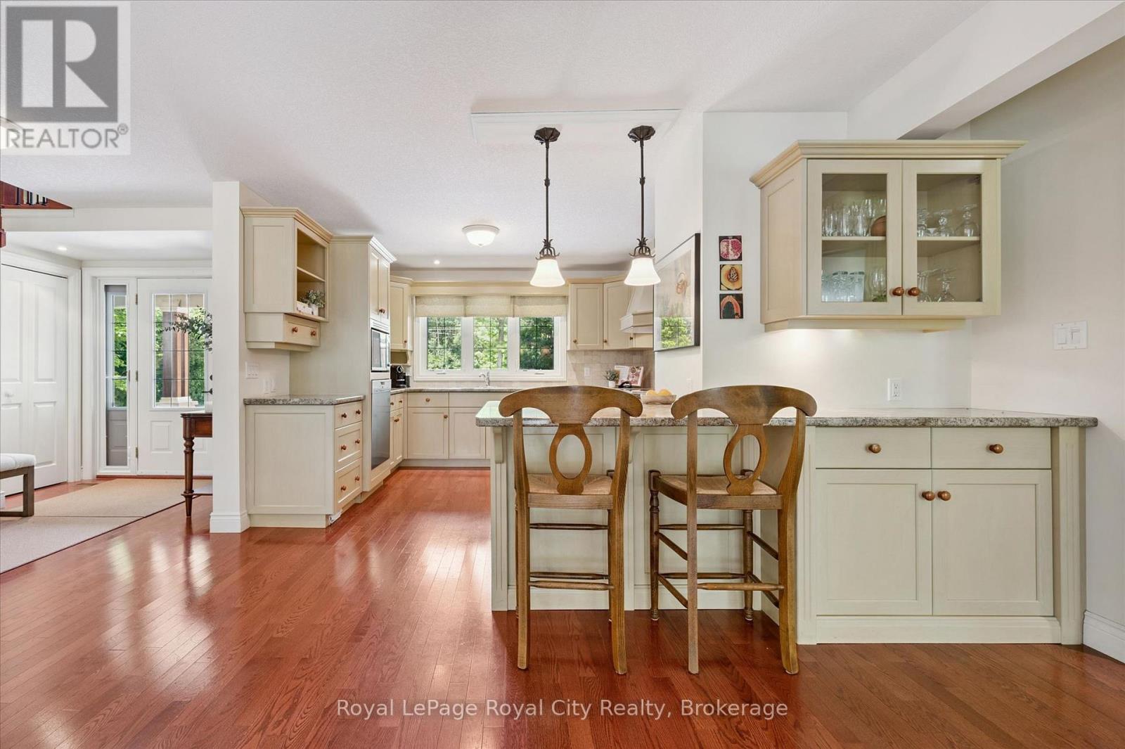 












135 HUME ROAD

,
Puslinch,




Ontario
N0B2J0

