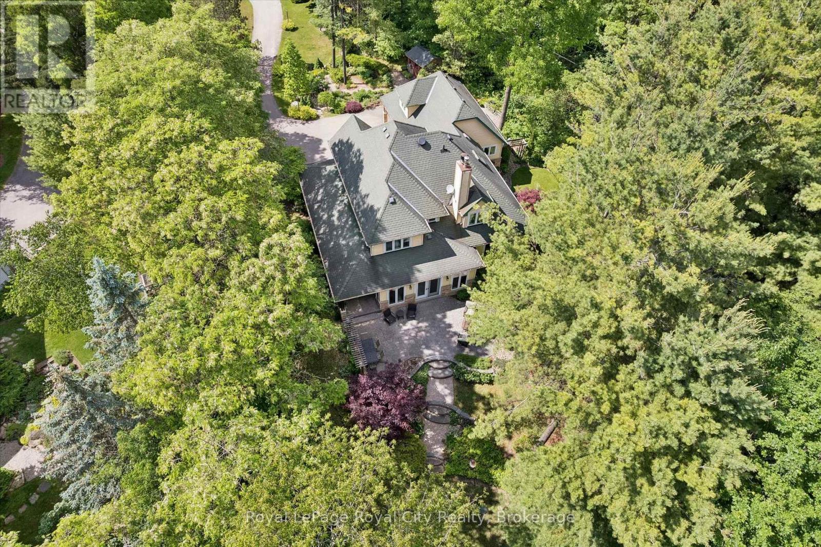 












135 HUME ROAD

,
Puslinch,




Ontario
N0B2J0

