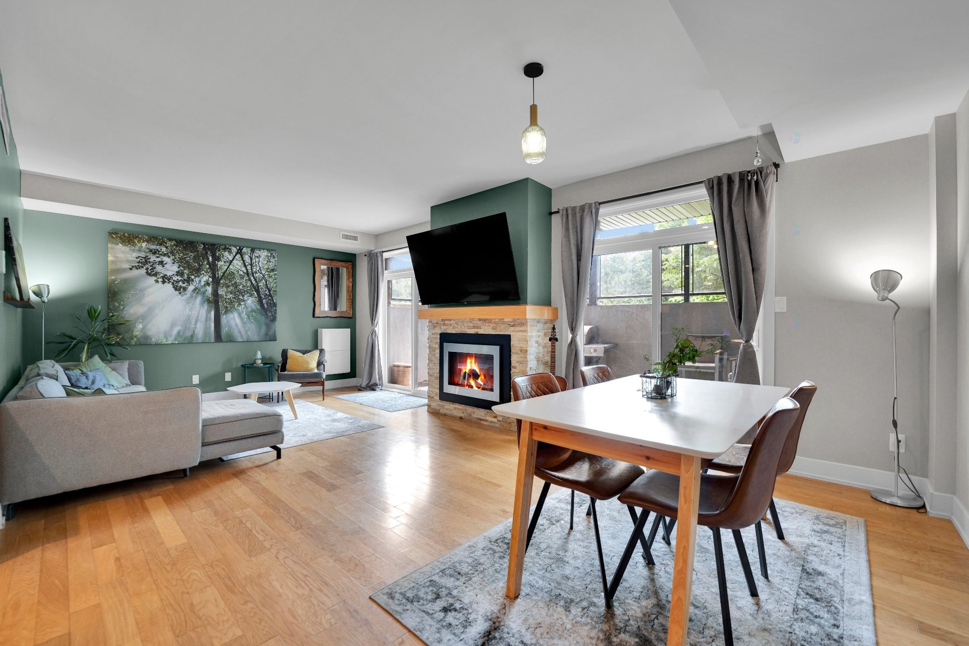 









1220


Ch. d'Aylmer

, 1,
Gatineau (Aylmer),




QC
J9H7L2

