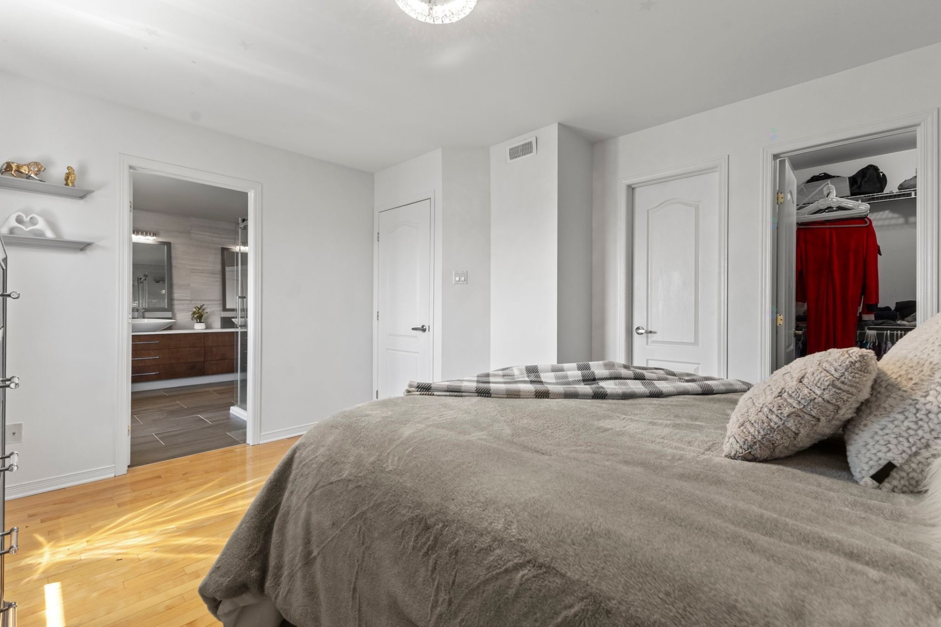 









24


Rue de la Châtelaine

,
Gatineau (Gatineau),




QC
J8V2N2

